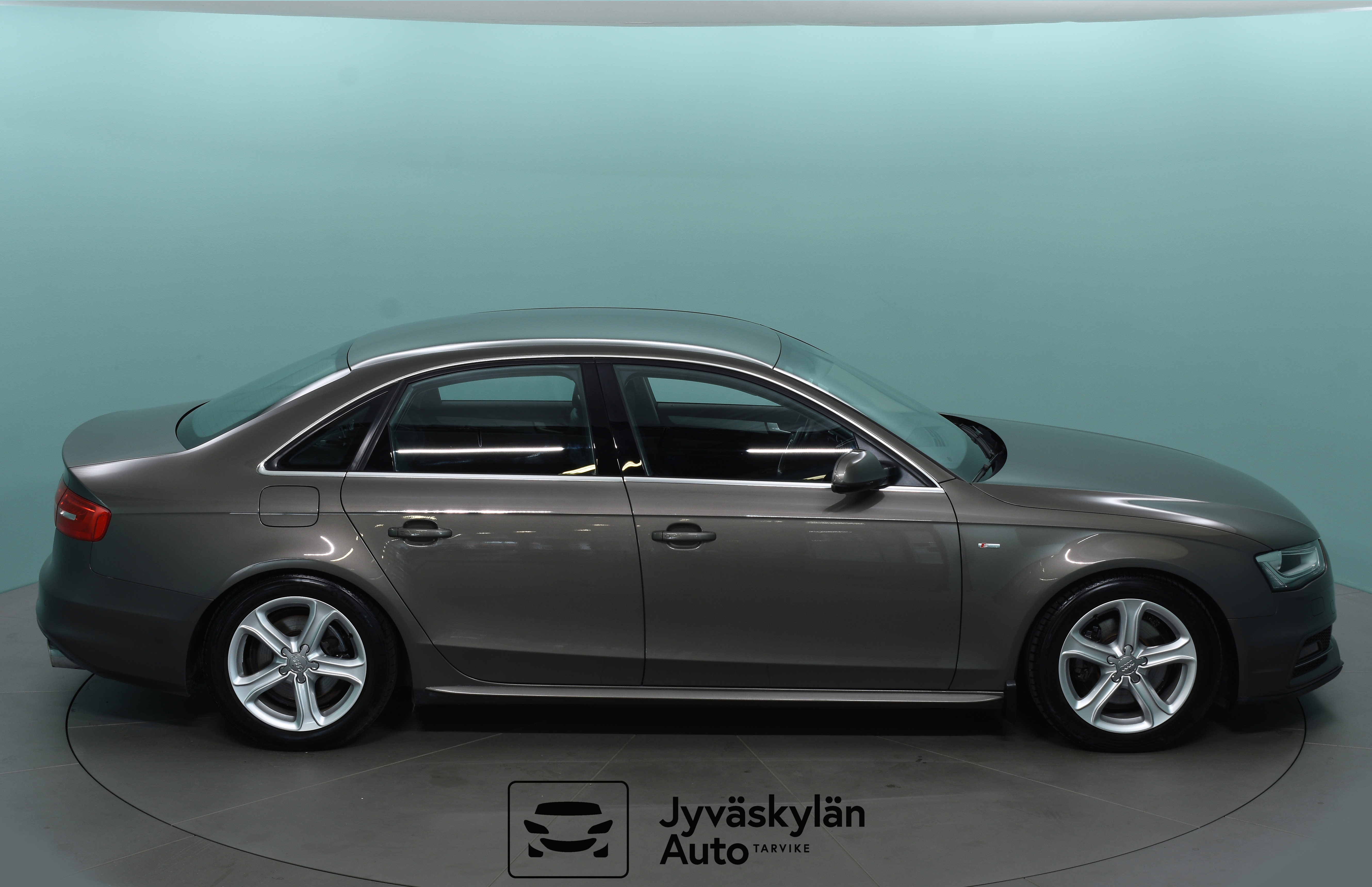 AUDI A4 2015