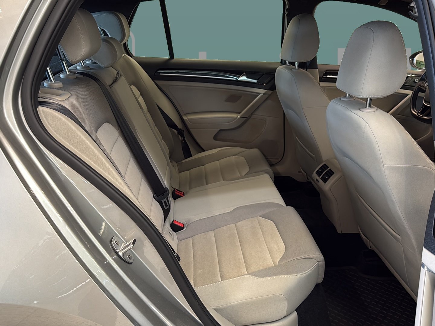 VOLKSWAGEN Golf 2018