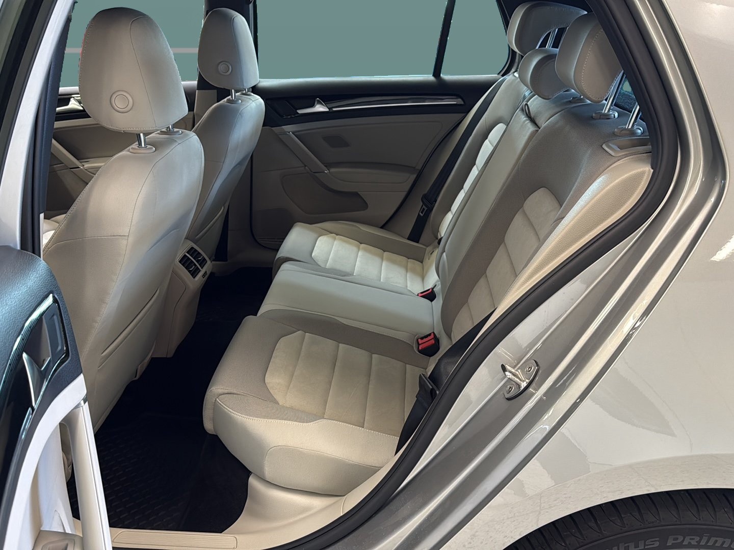 VOLKSWAGEN Golf 2018