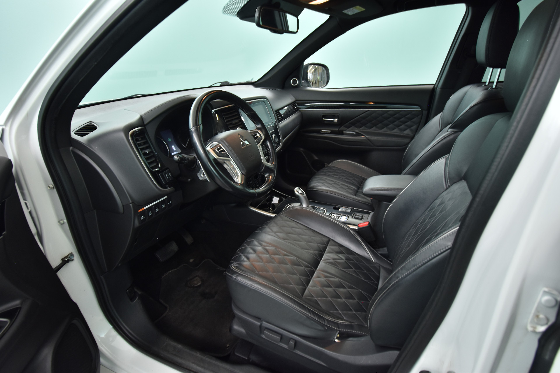 MITSUBISHI Outlander PHEV 2019