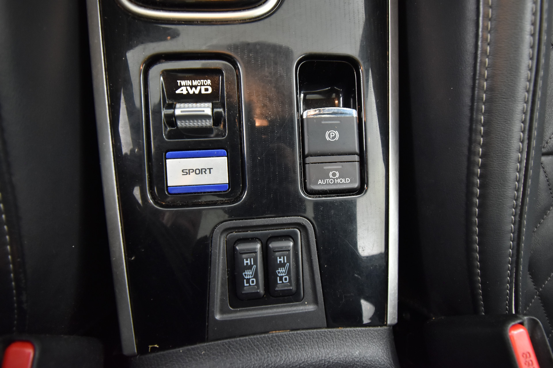 MITSUBISHI Outlander PHEV 2019