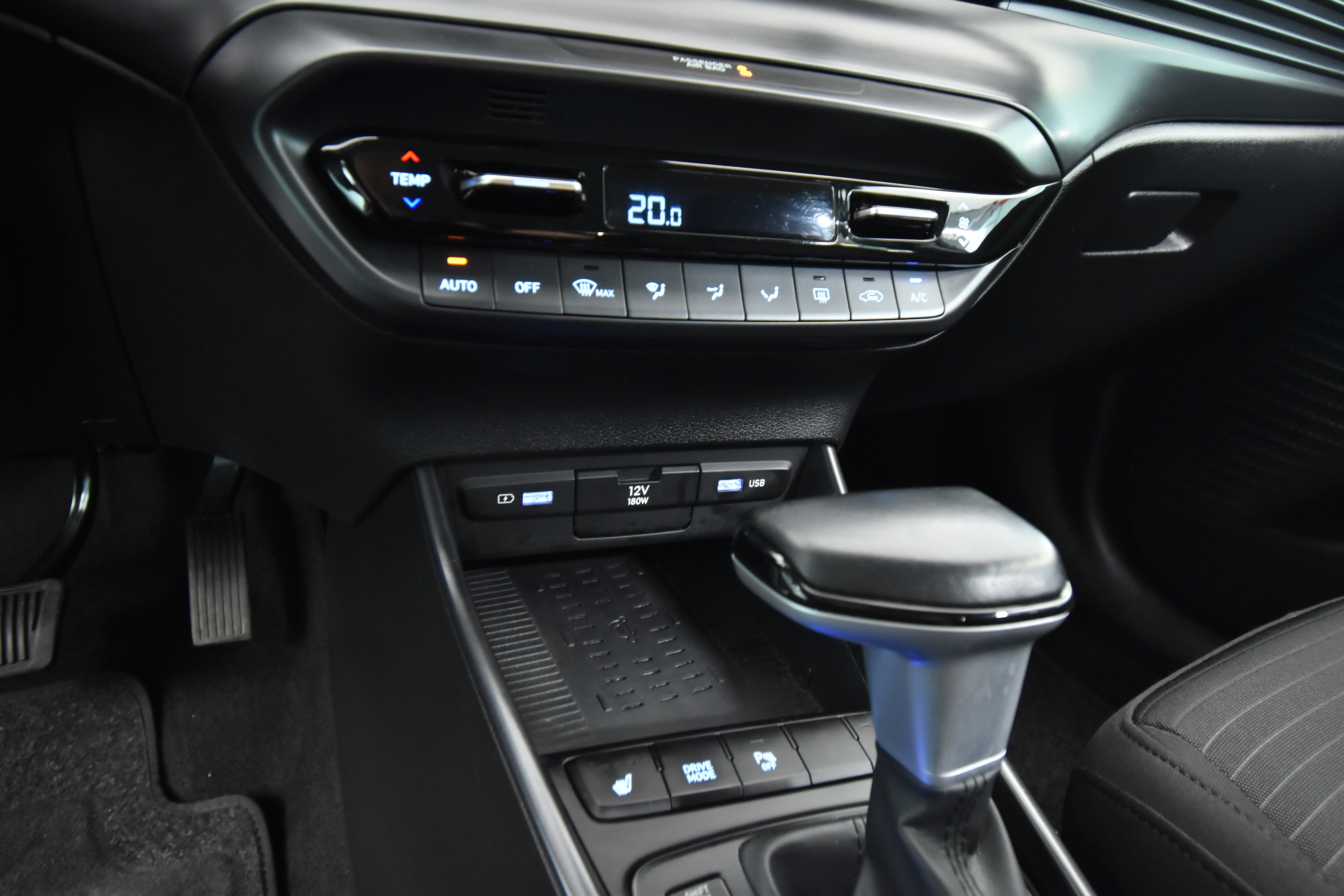HYUNDAI i20 Hatchback 2023