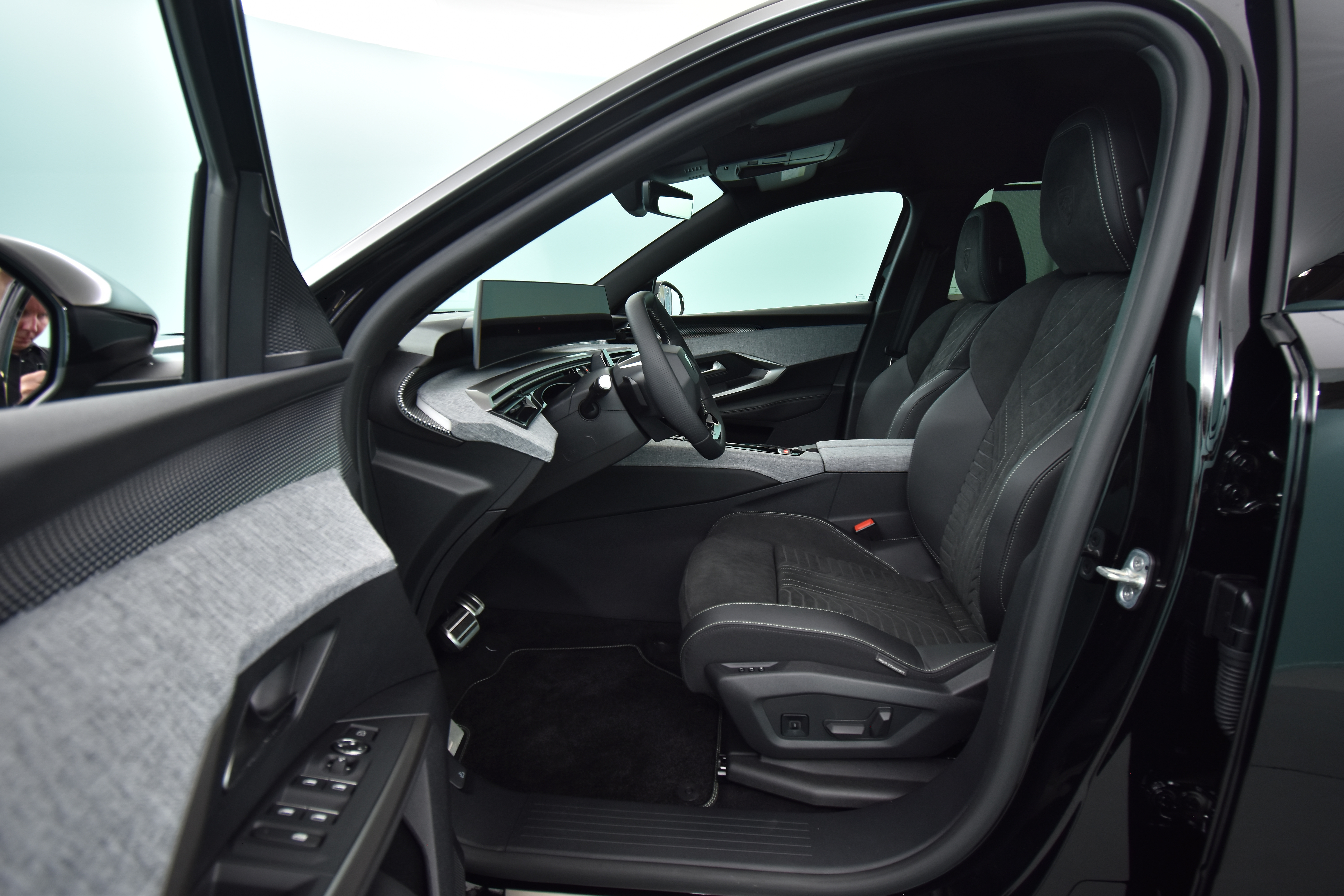 Peugeot E-5008 2026