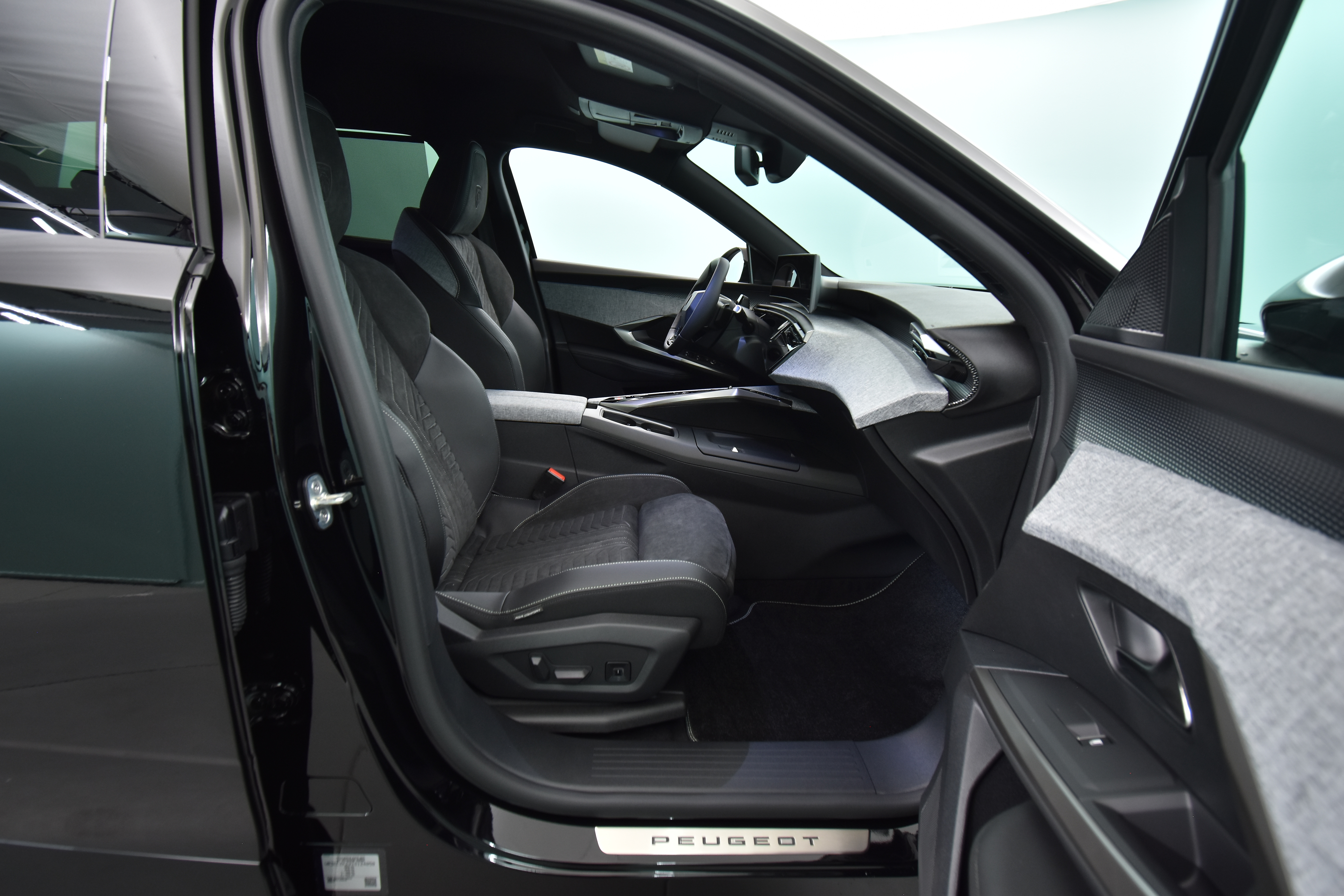 Peugeot E-5008 2026