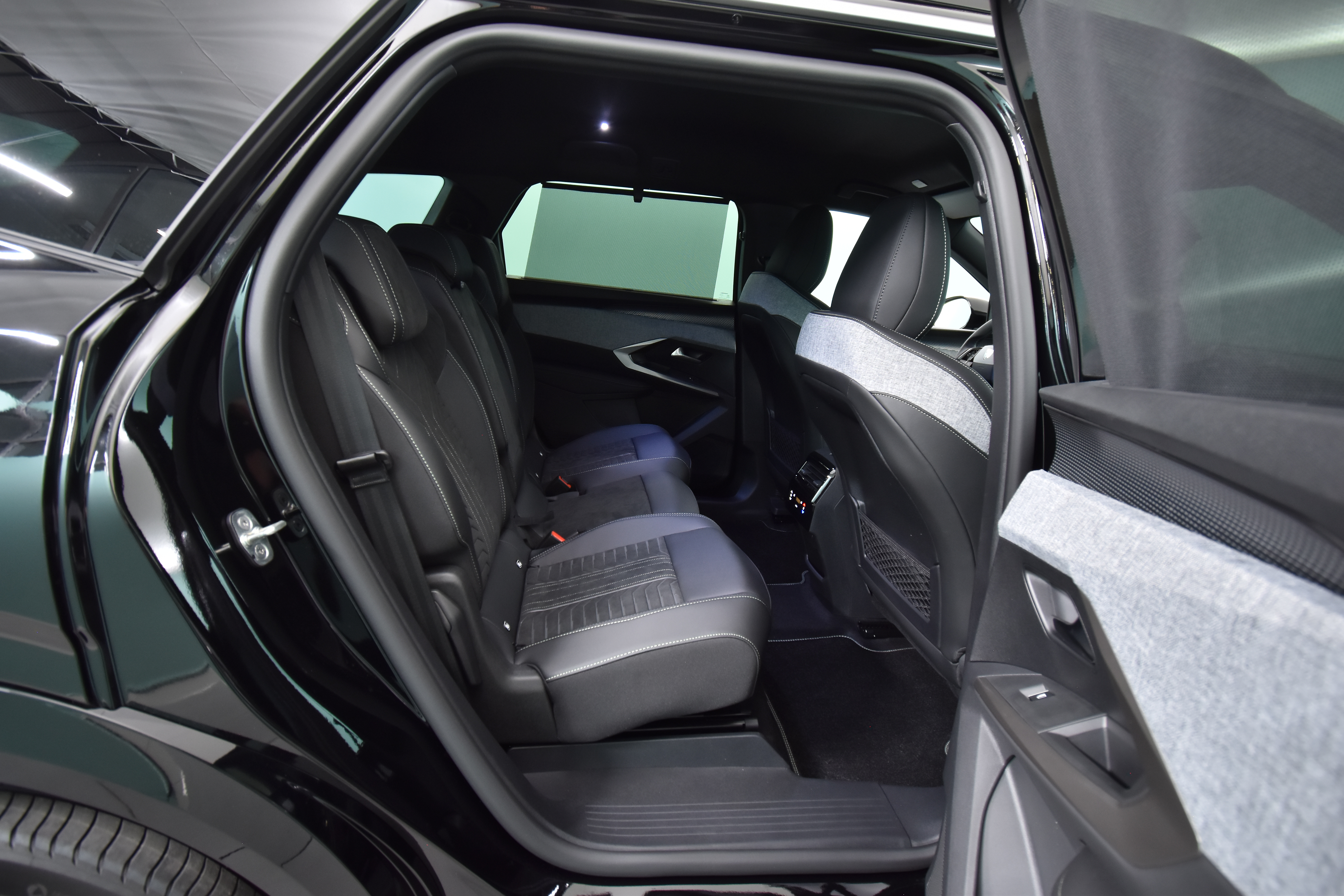 Peugeot E-5008 2026