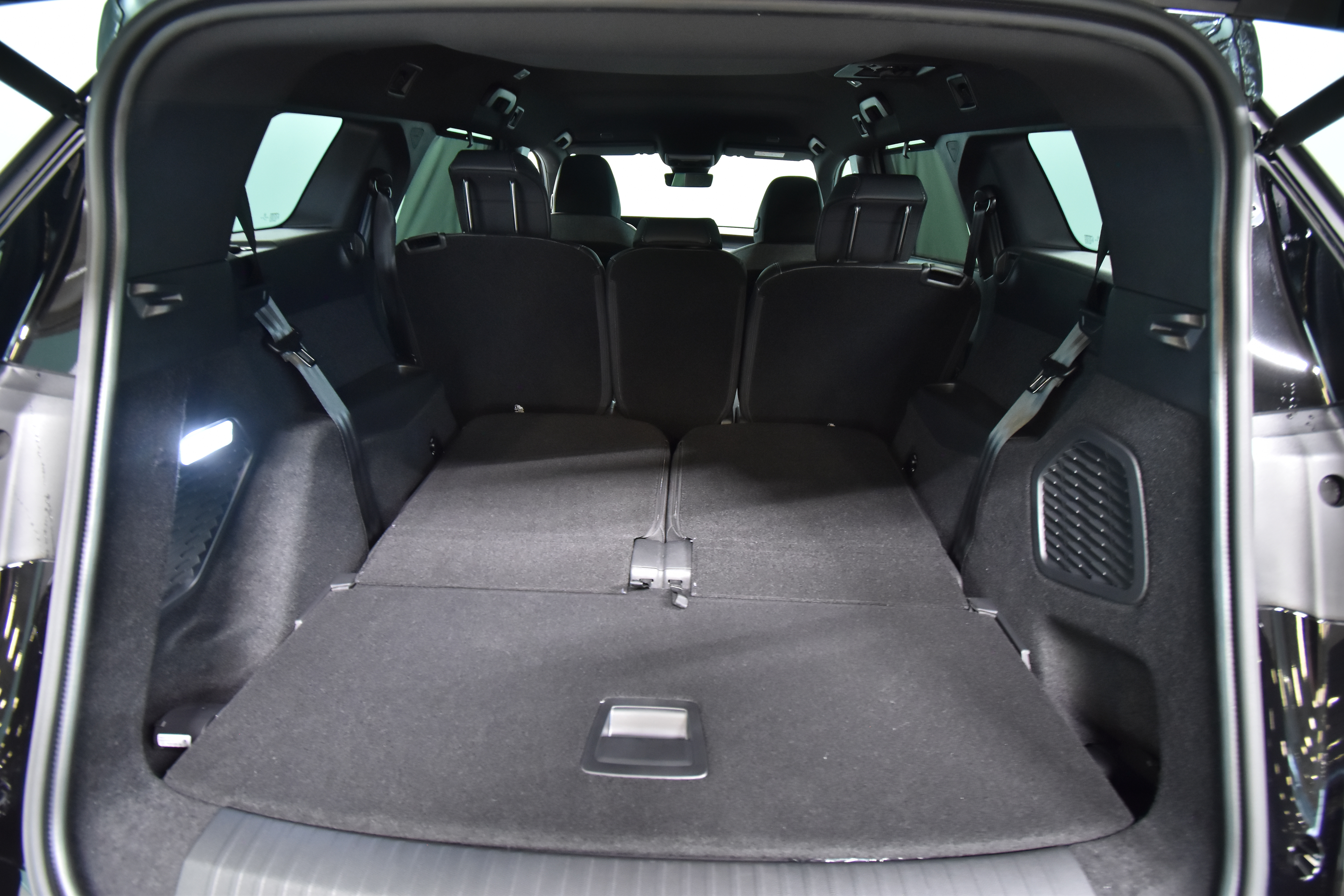 Peugeot E-5008 2026