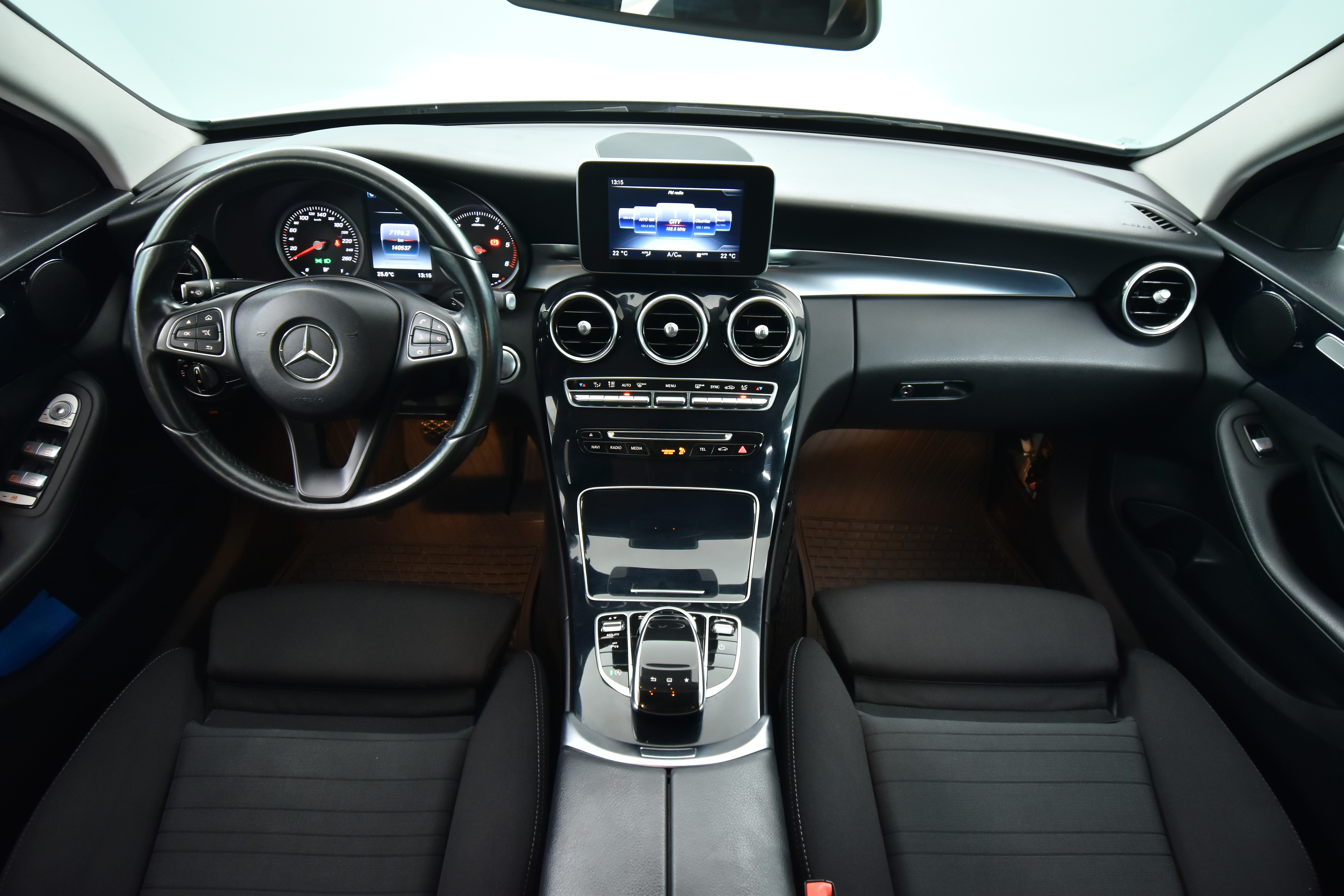 MERCEDES-BENZ C 2015