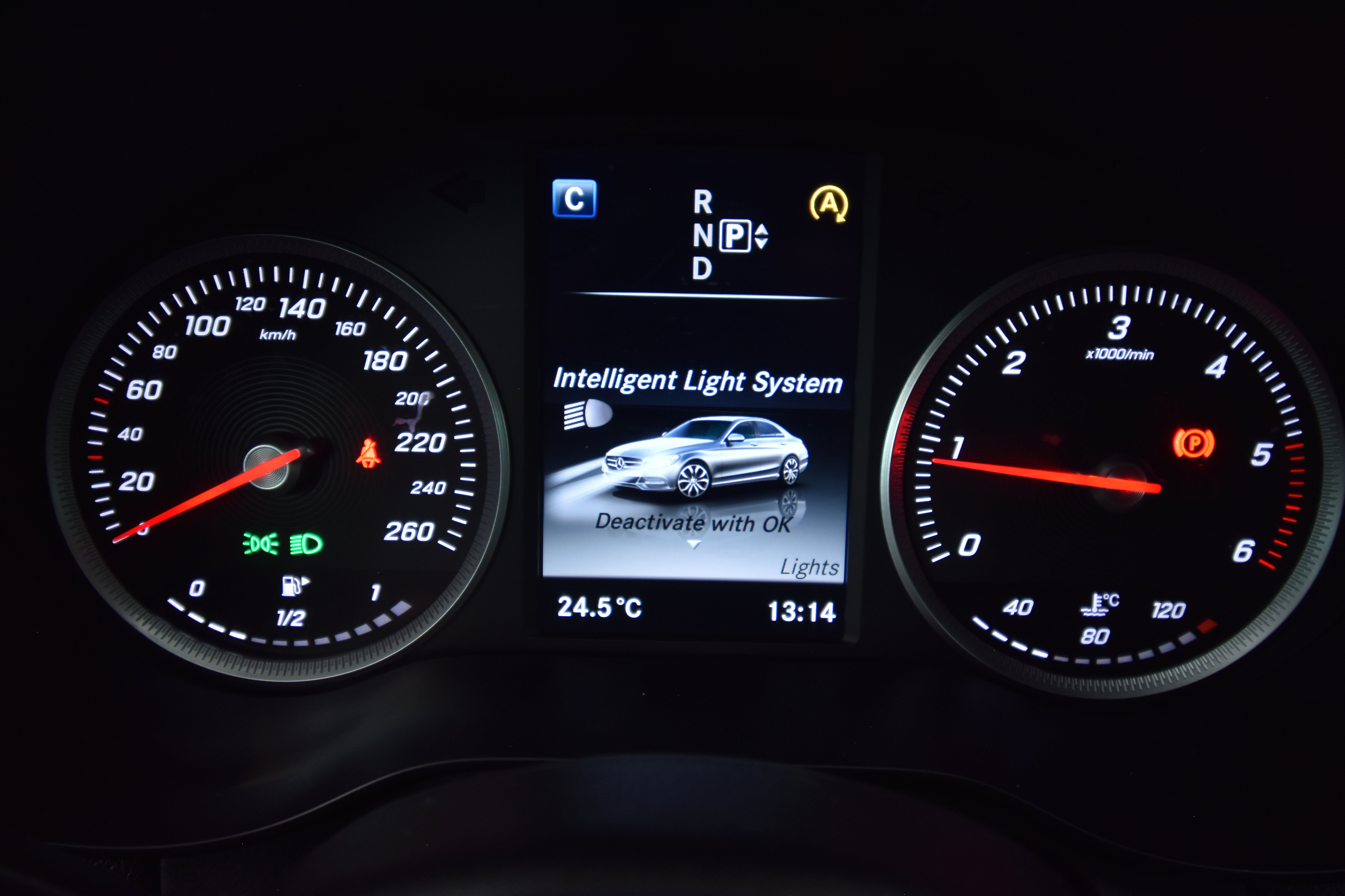 MERCEDES-BENZ C 2015