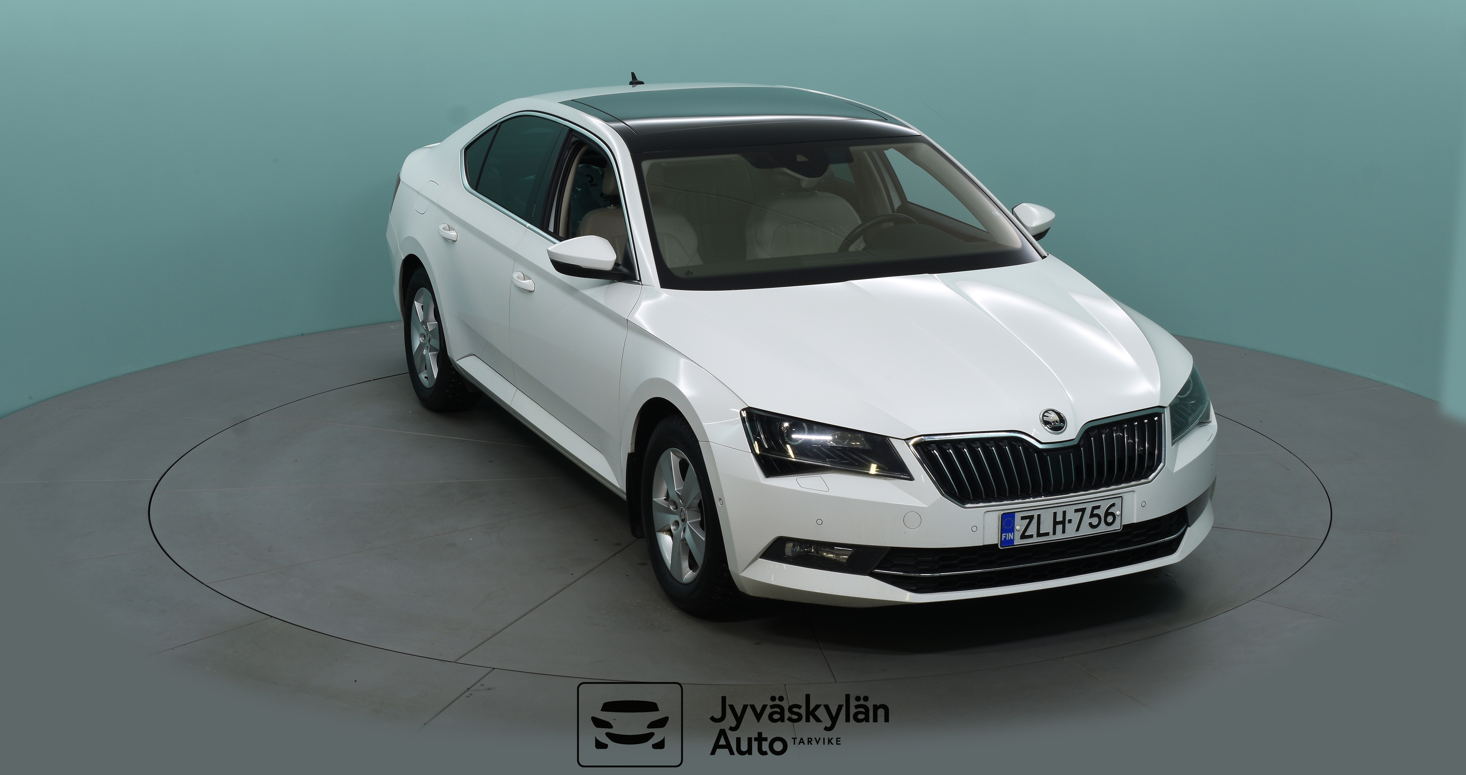 SKODA Superb 2016
