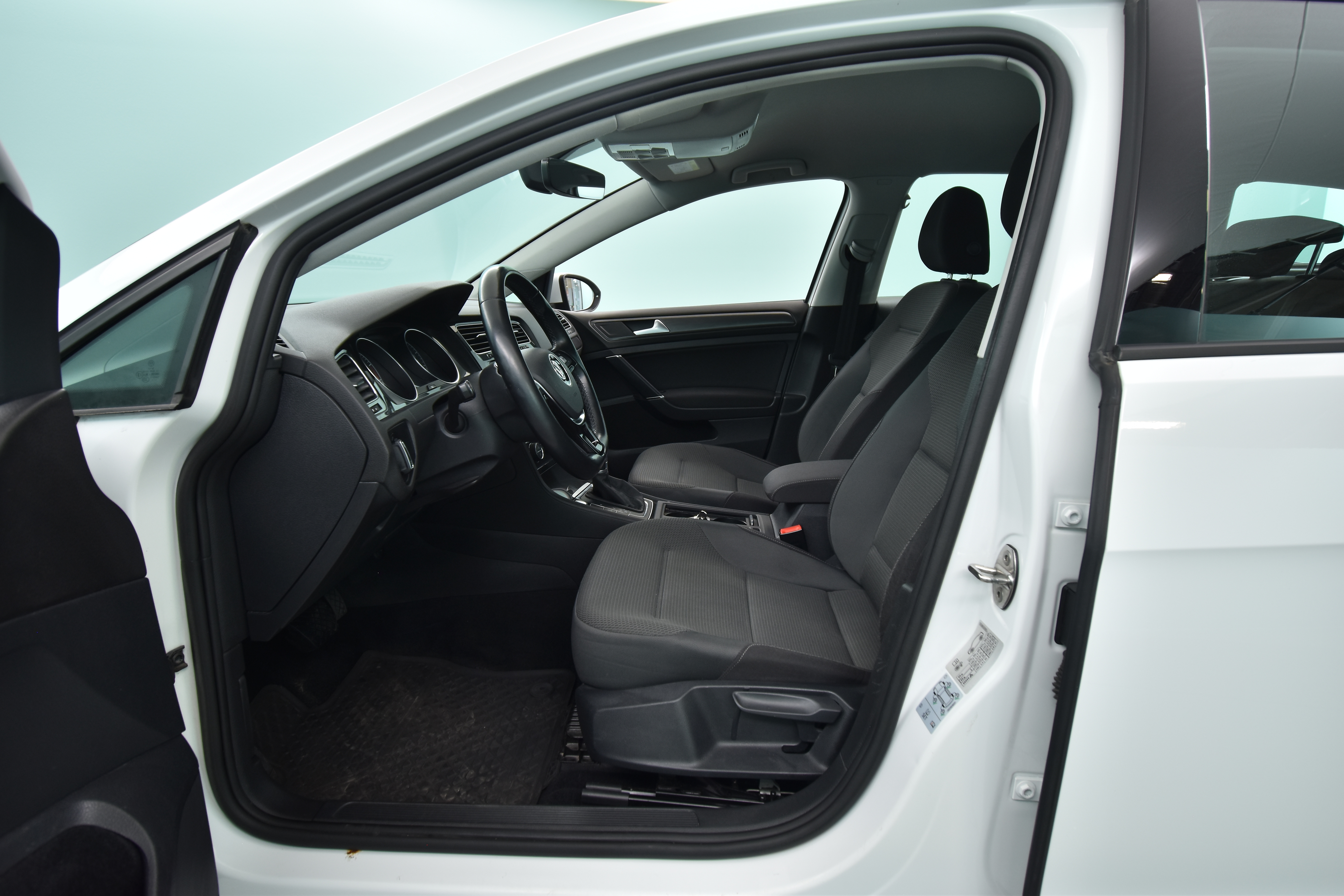 VOLKSWAGEN Golf 2017