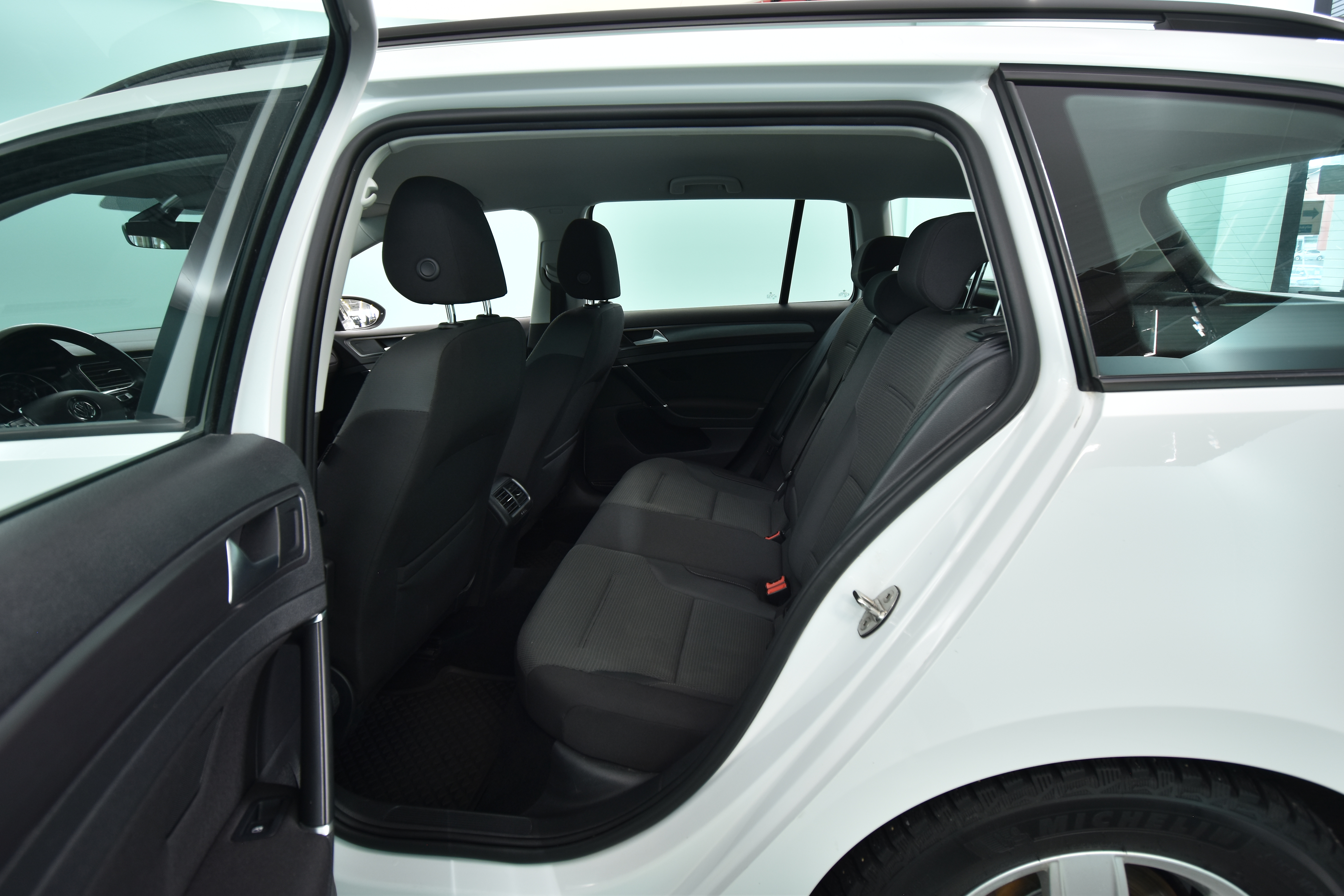 VOLKSWAGEN Golf 2017