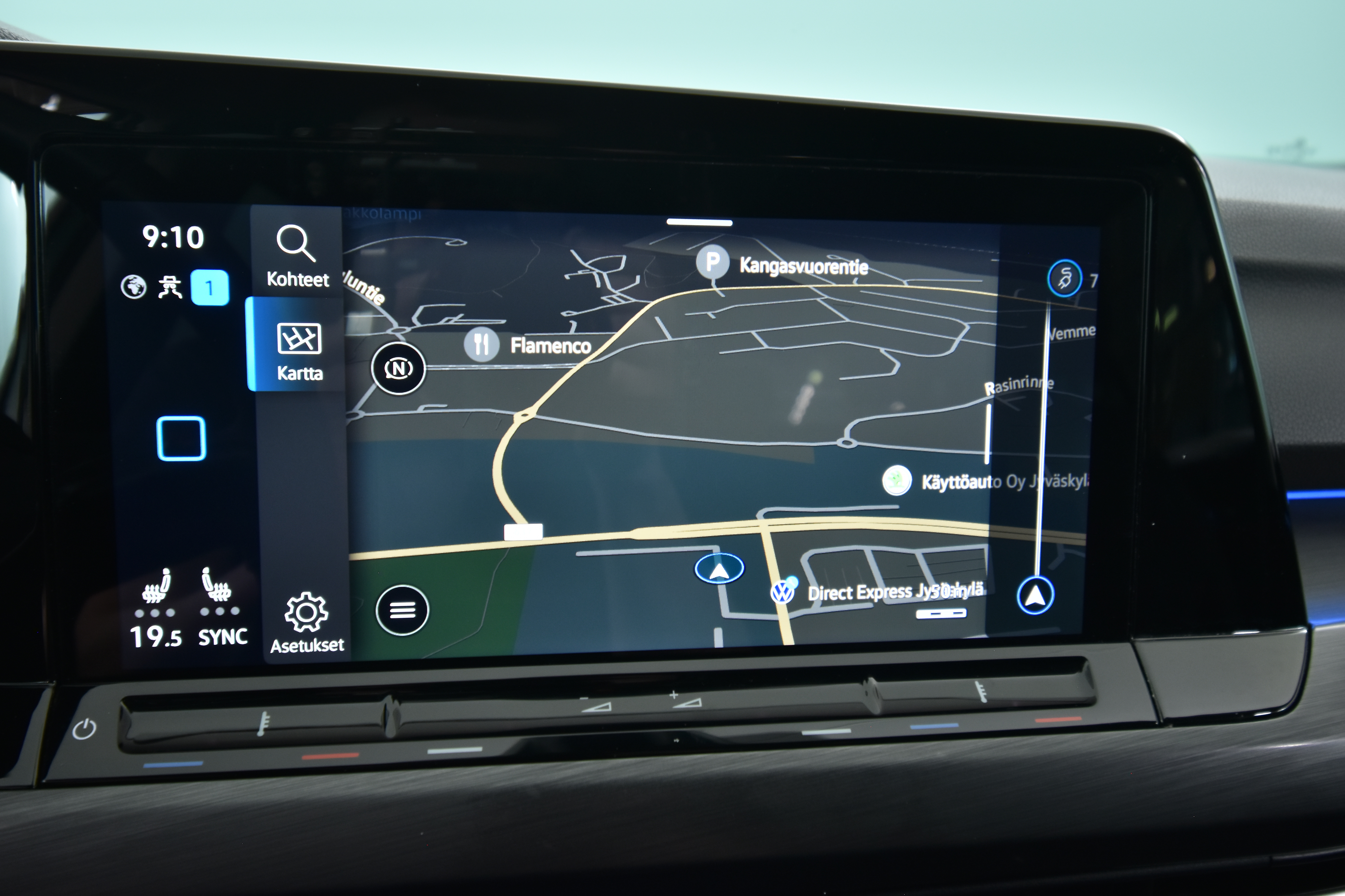 VOLKSWAGEN Golf 2023