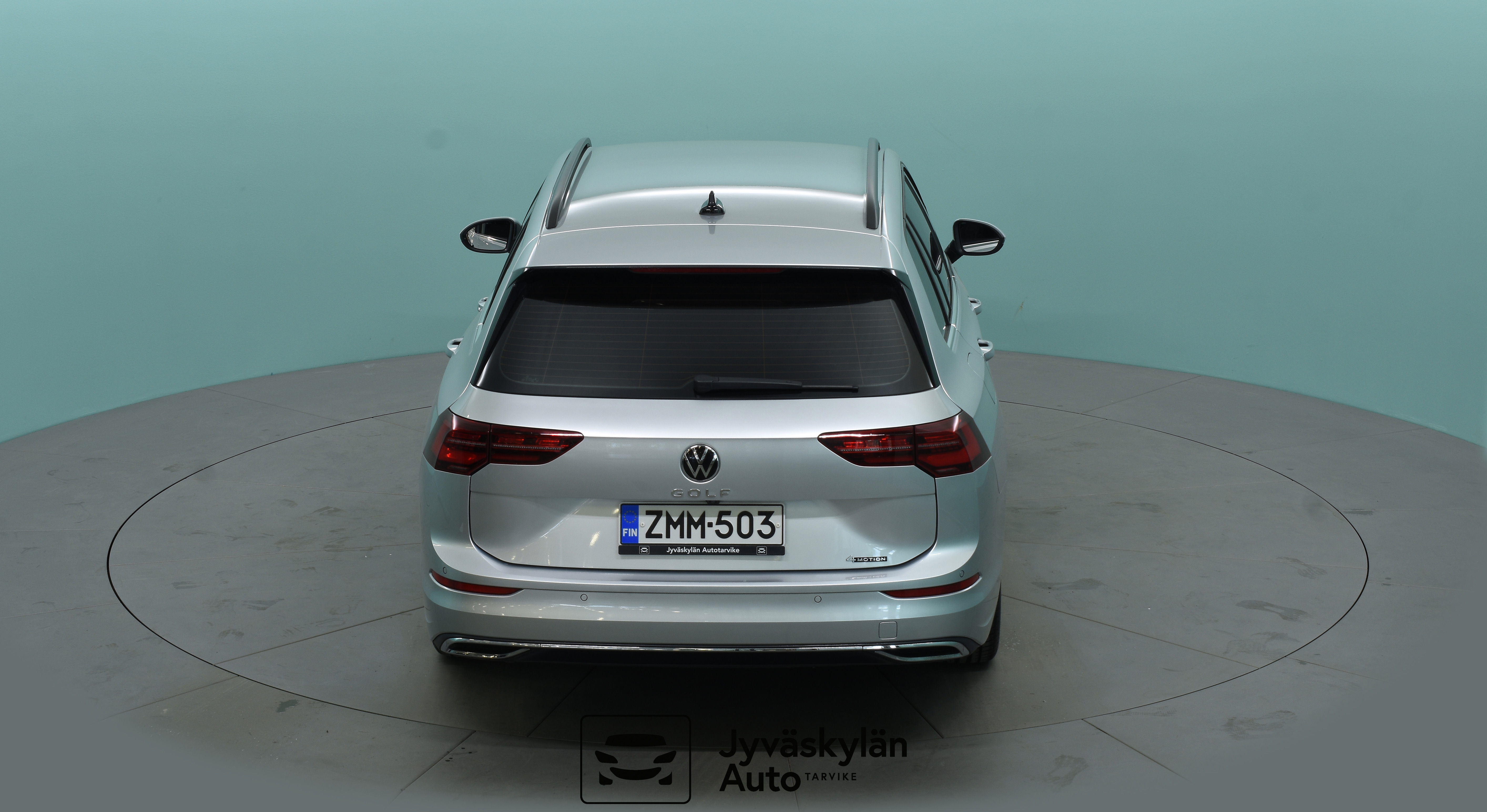 VOLKSWAGEN Golf 2023