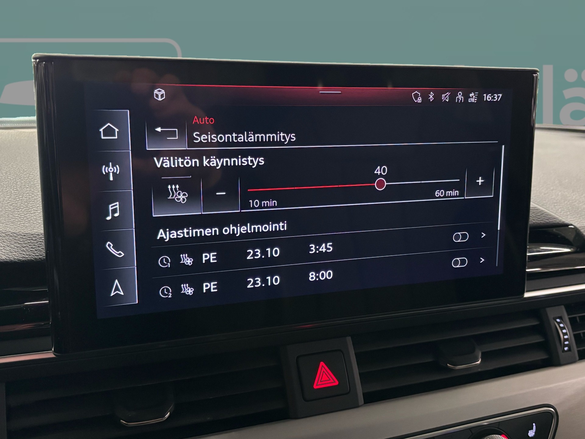 AUDI A4 2022