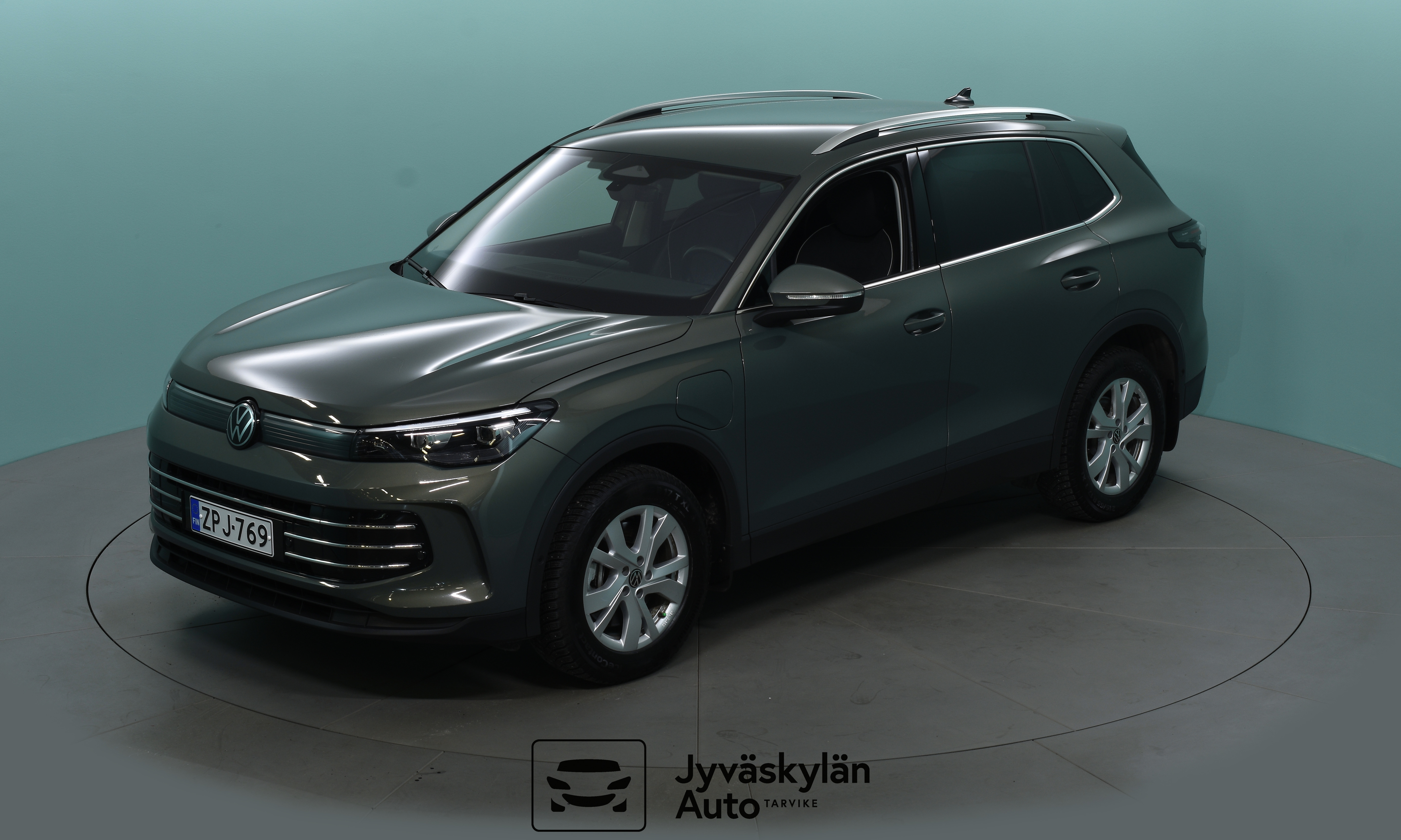 VOLKSWAGEN Tiguan 2024