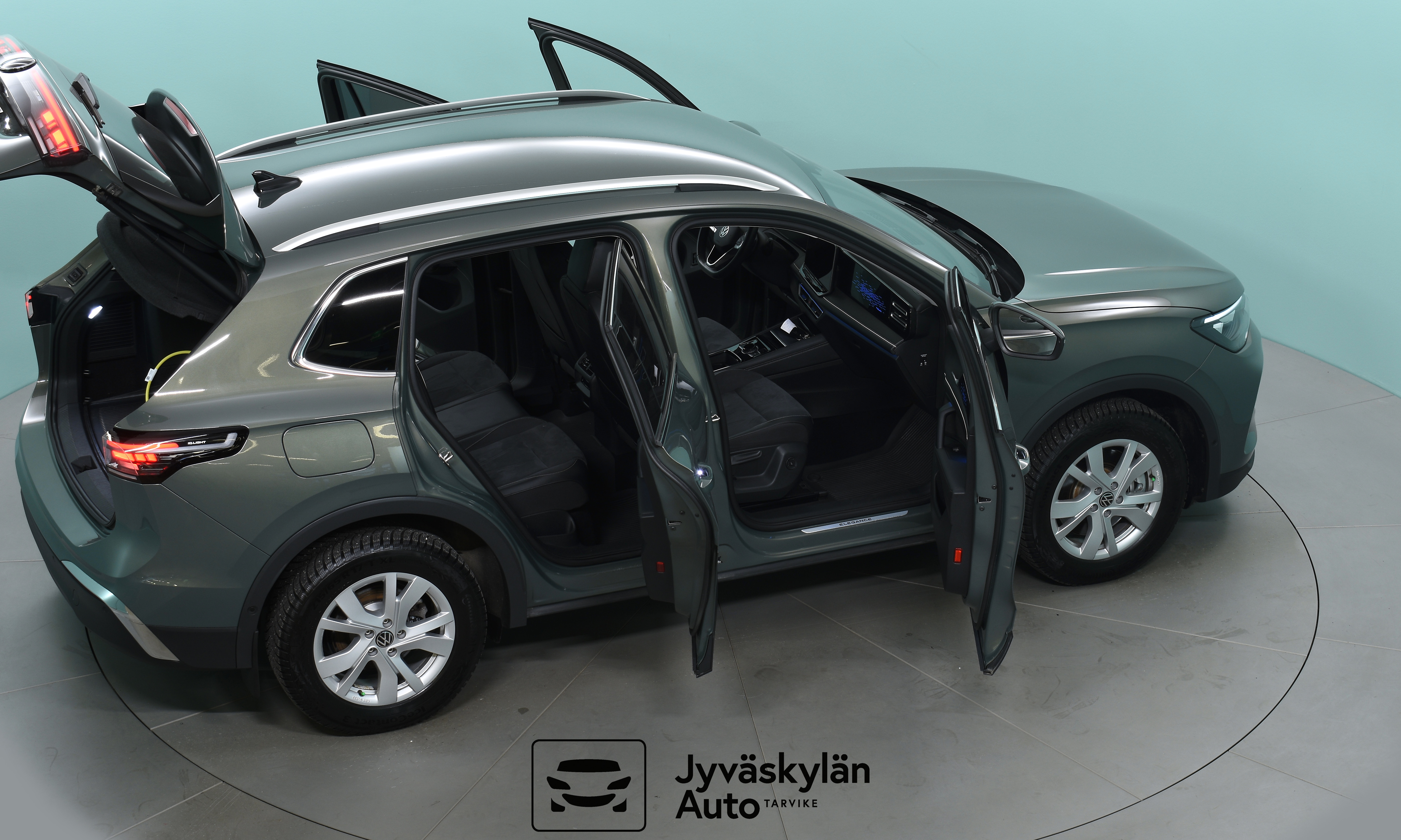 VOLKSWAGEN Tiguan 2024