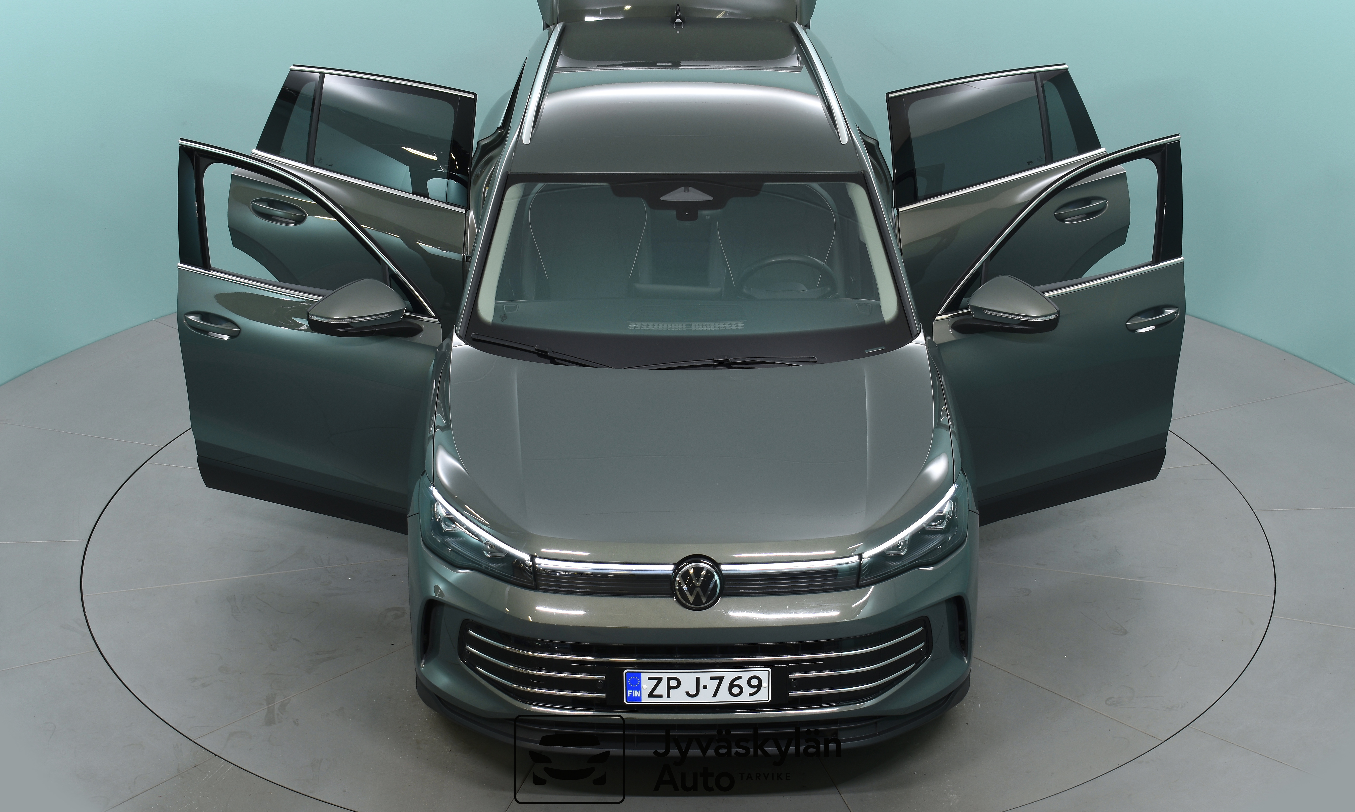 VOLKSWAGEN Tiguan 2024