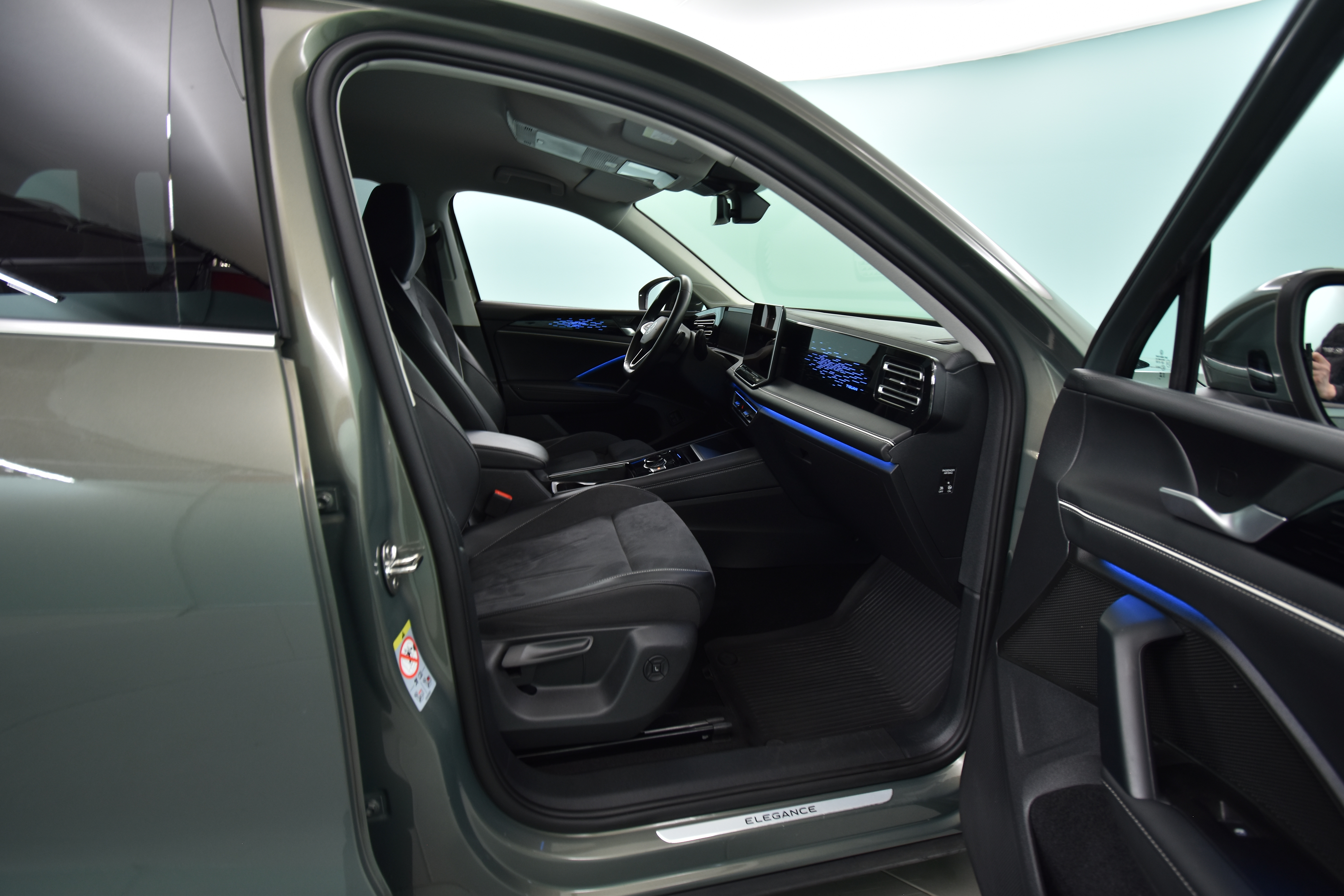 VOLKSWAGEN Tiguan 2024