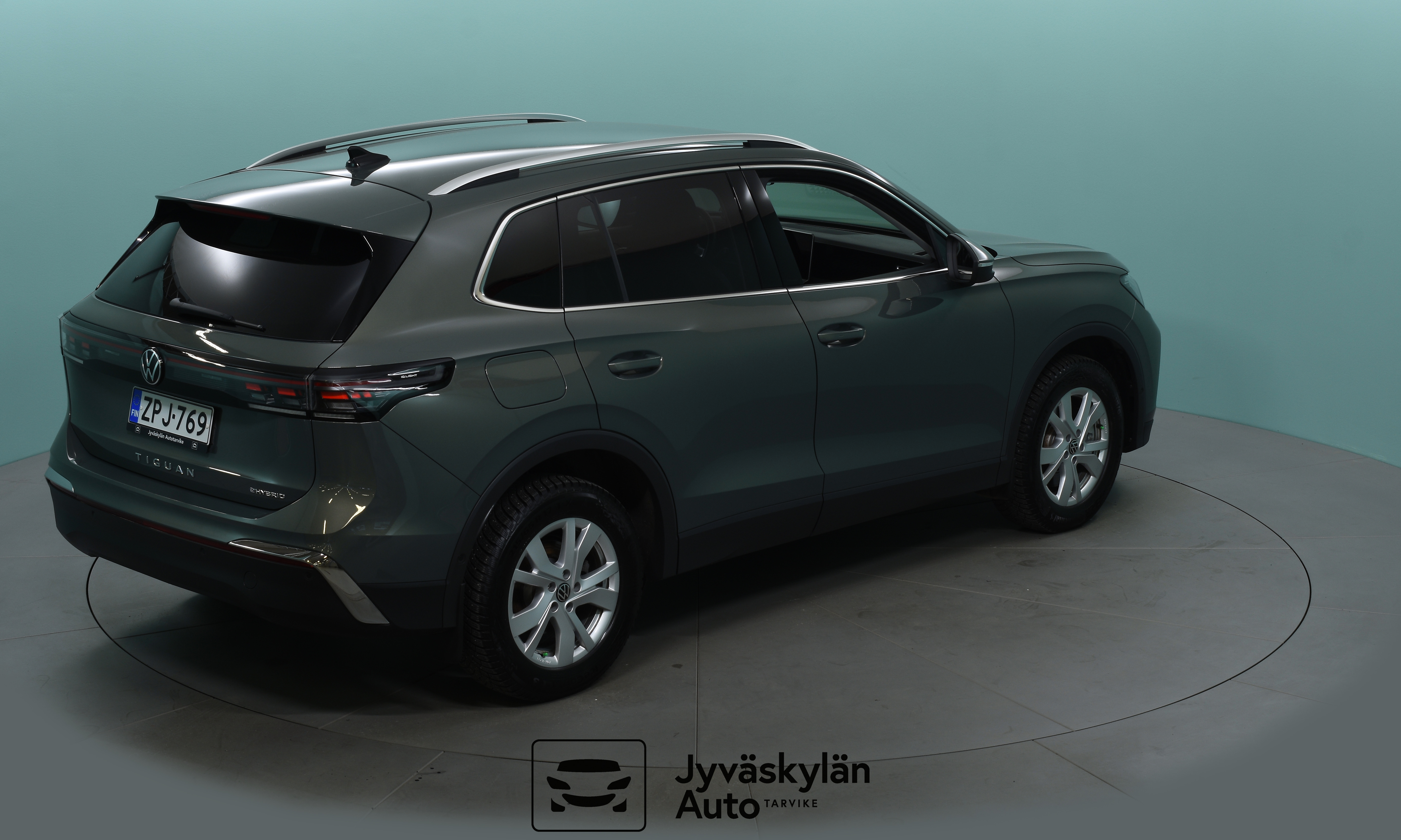 VOLKSWAGEN Tiguan 2024