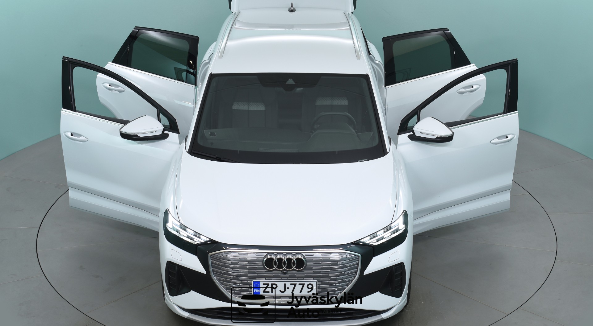 AUDI Q4 e-tron 2025