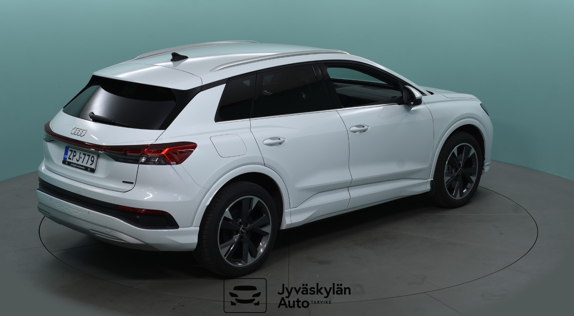 AUDI Q4 e-tron 2025