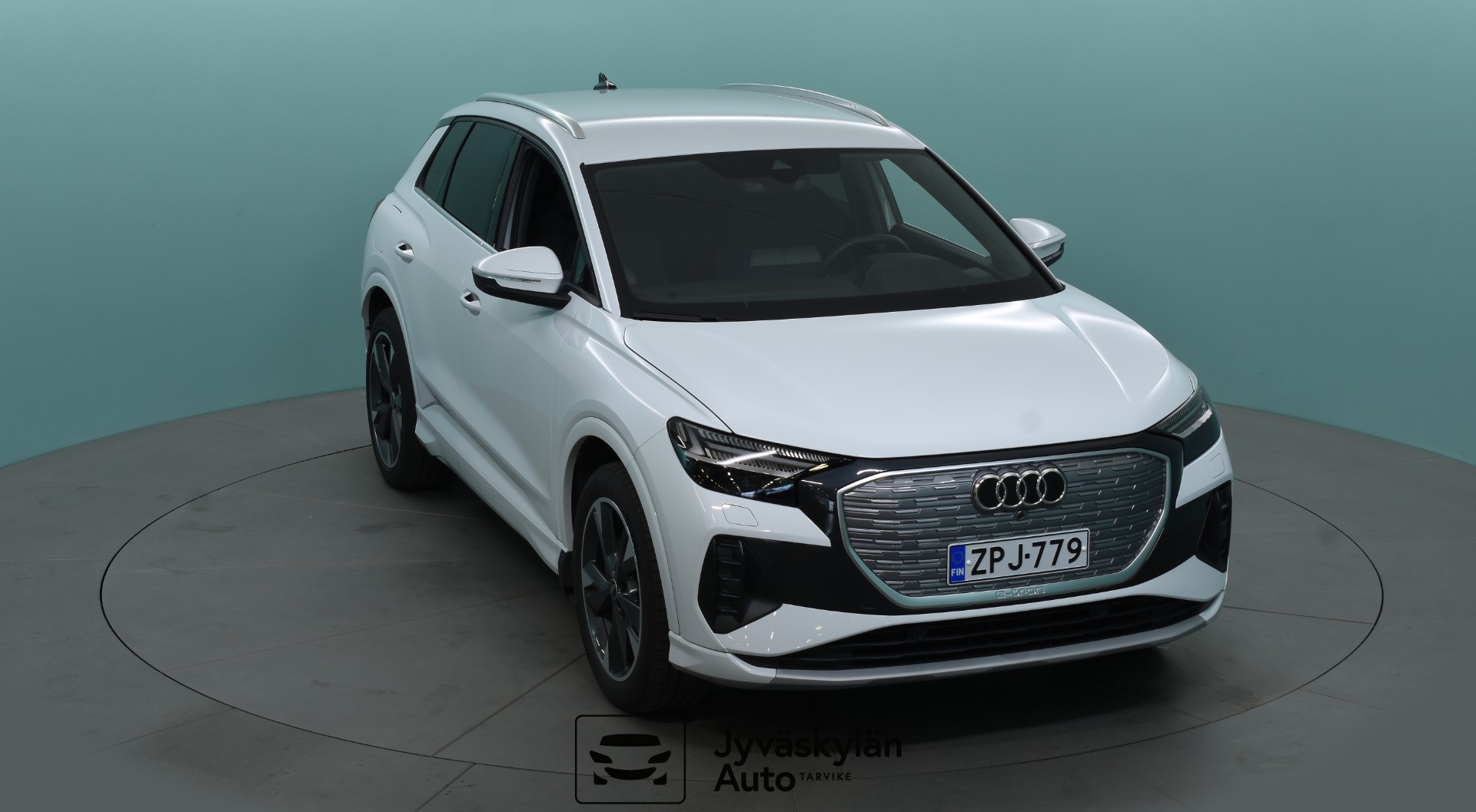 AUDI Q4 e-tron 2025
