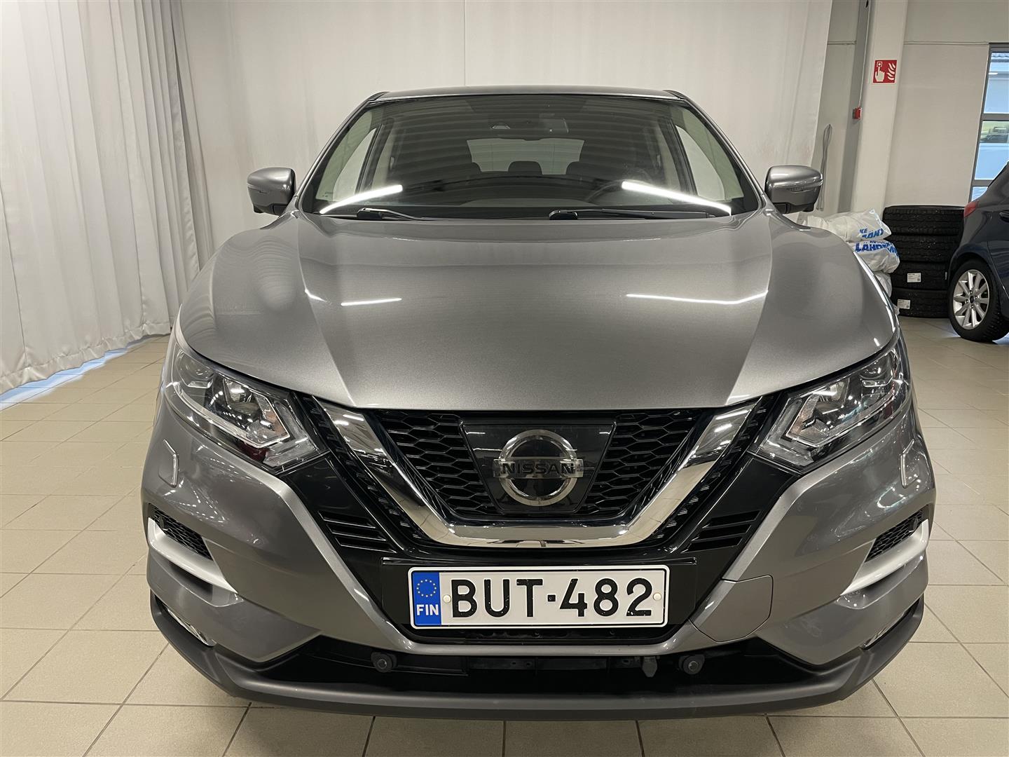 NISSAN QASHQAI DIG-T 115 N-Connecta 2WD 6M/T