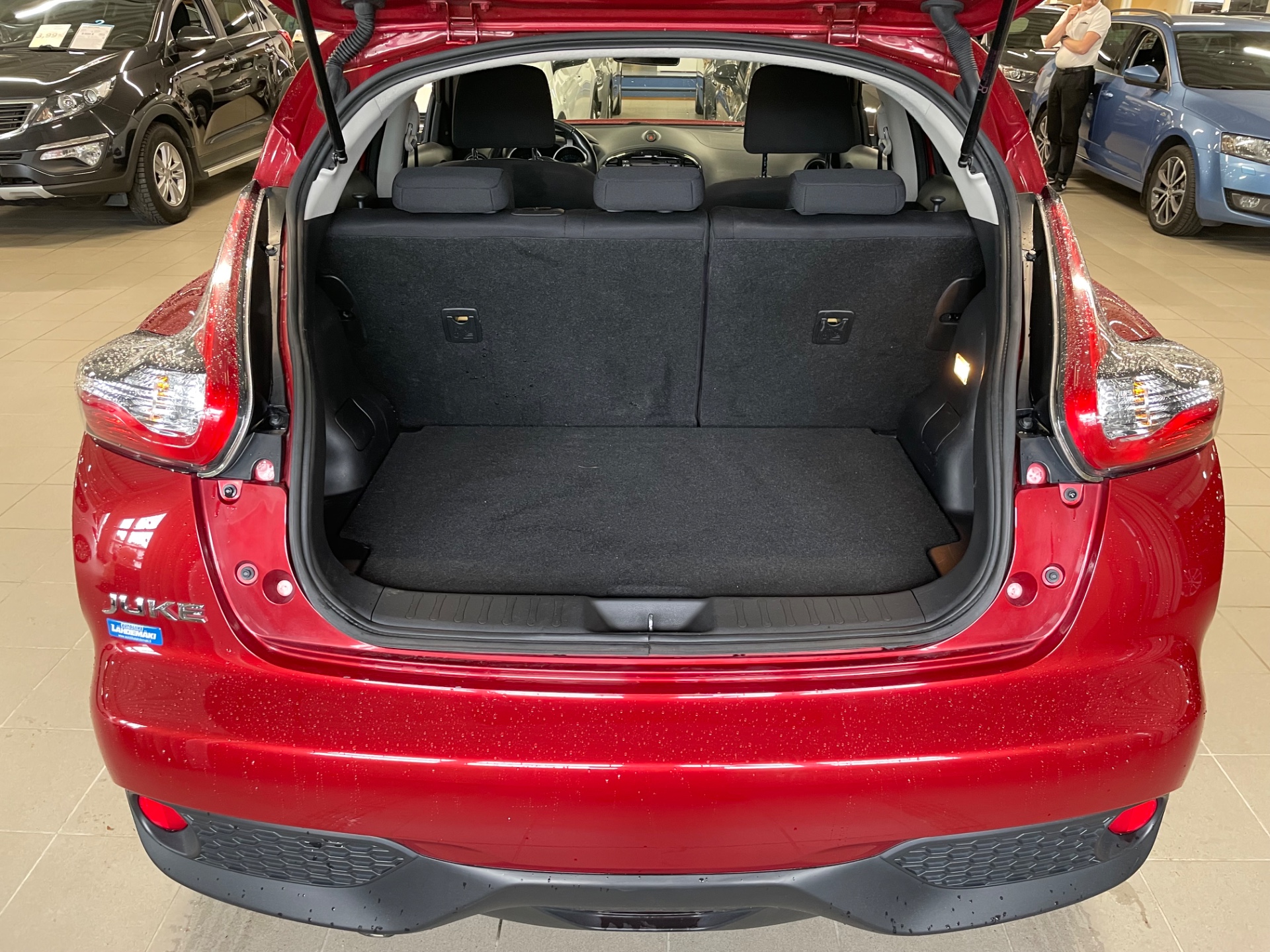 NISSAN Juke DIG-T 115 Acenta 2WD 6M/T Tech Pack / 360 kamera / Navi / Jakoketju vaihdettu
