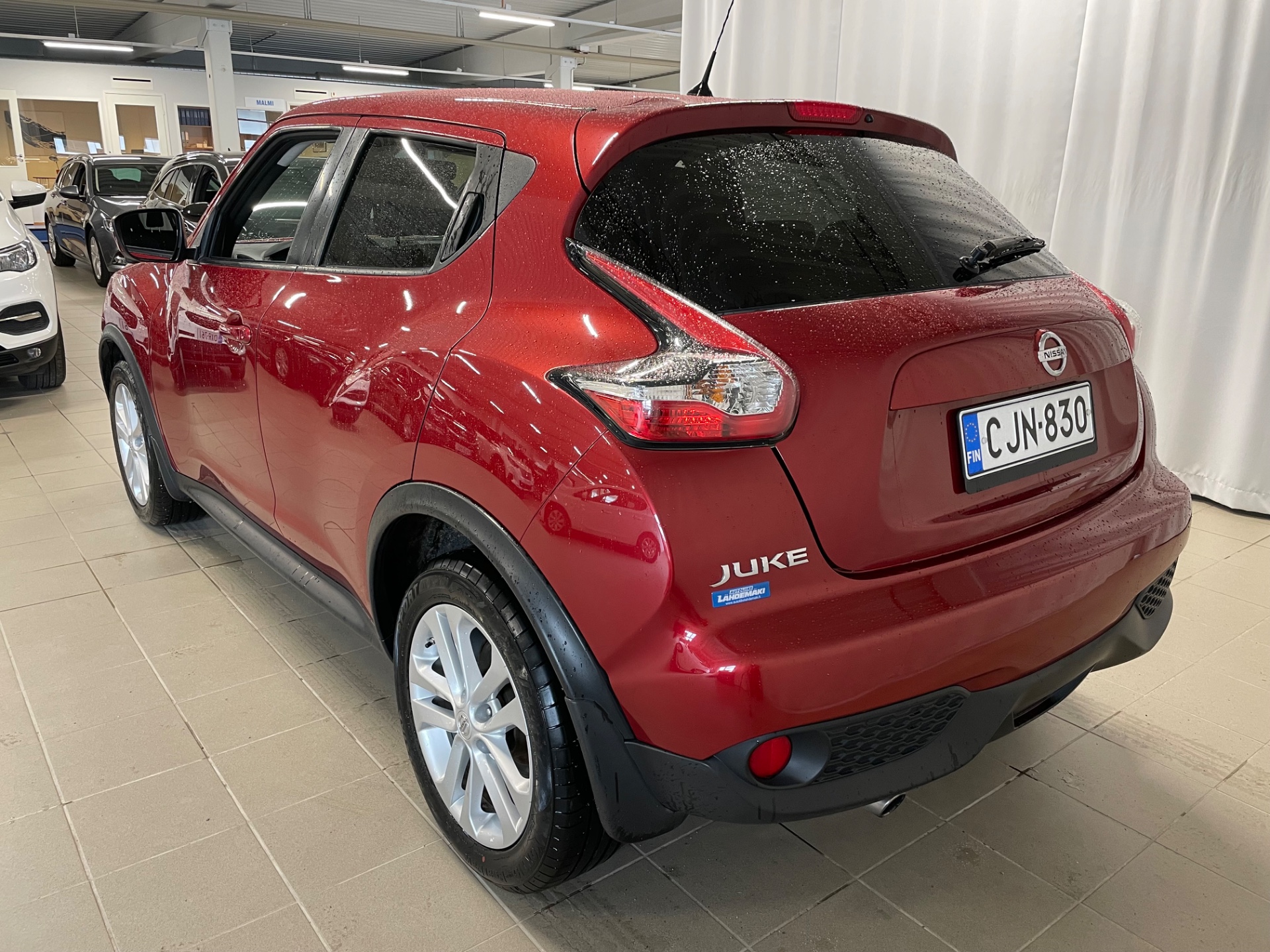 NISSAN Juke DIG-T 115 Acenta 2WD 6M/T Tech Pack / 360 kamera / Navi / Jakoketju vaihdettu