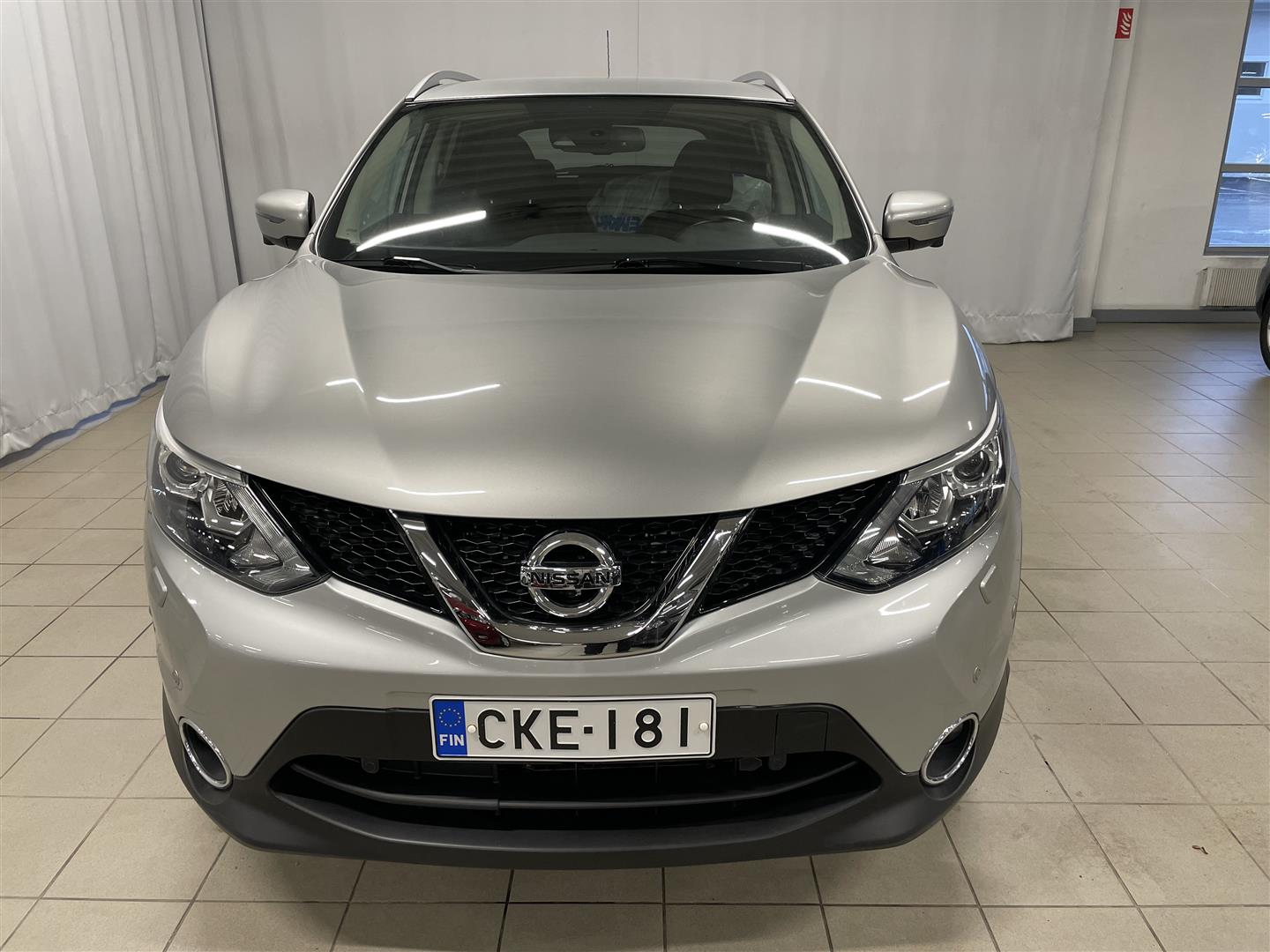 NISSAN QASHQAI DIG-T 115 Business 360 2WD Xtronic E6 Leather / 1-omistaja /