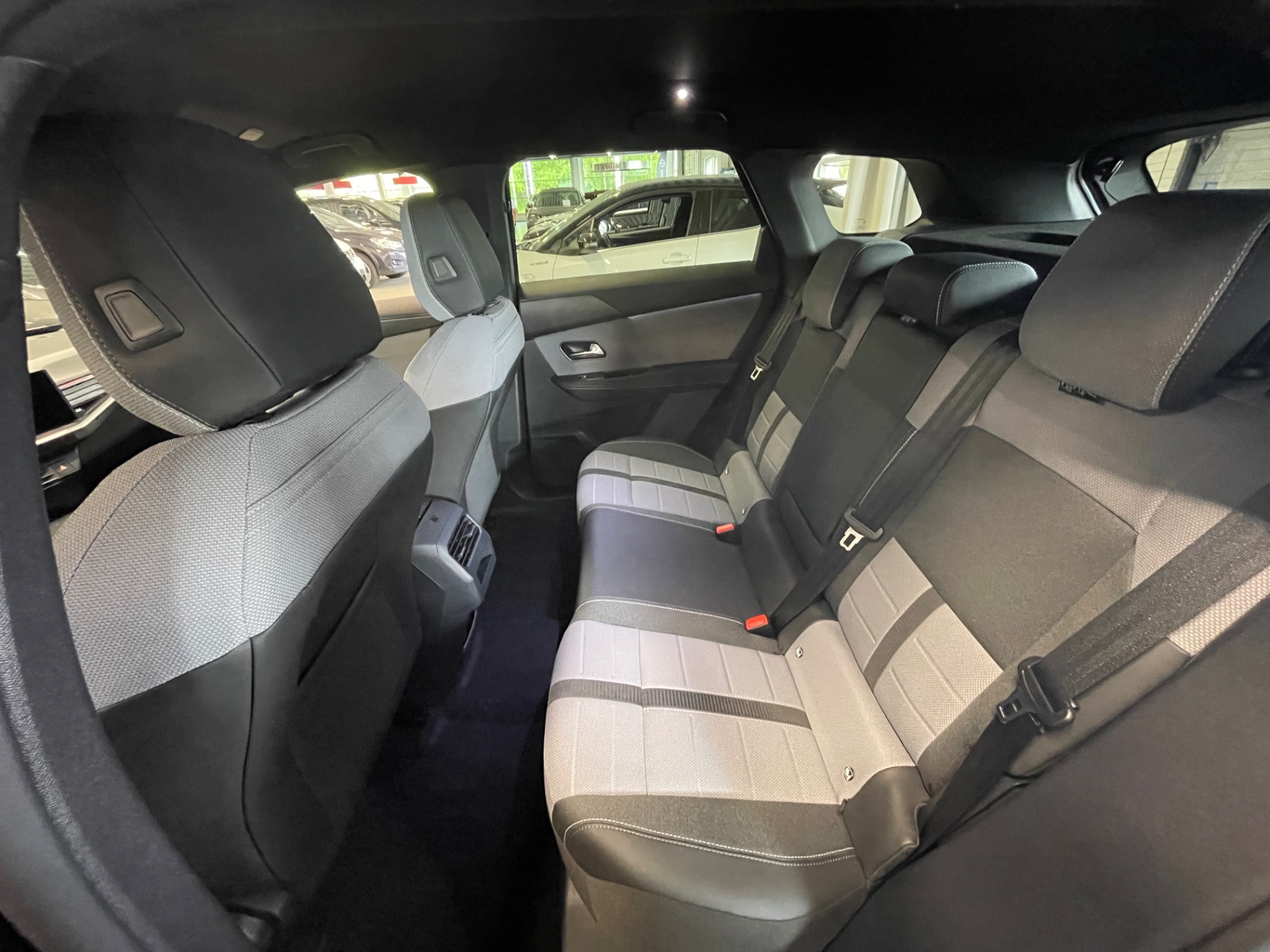 Opel Grandland Hybrid 145 GS Automaatti / Korkotarjous 2,99% + kulut