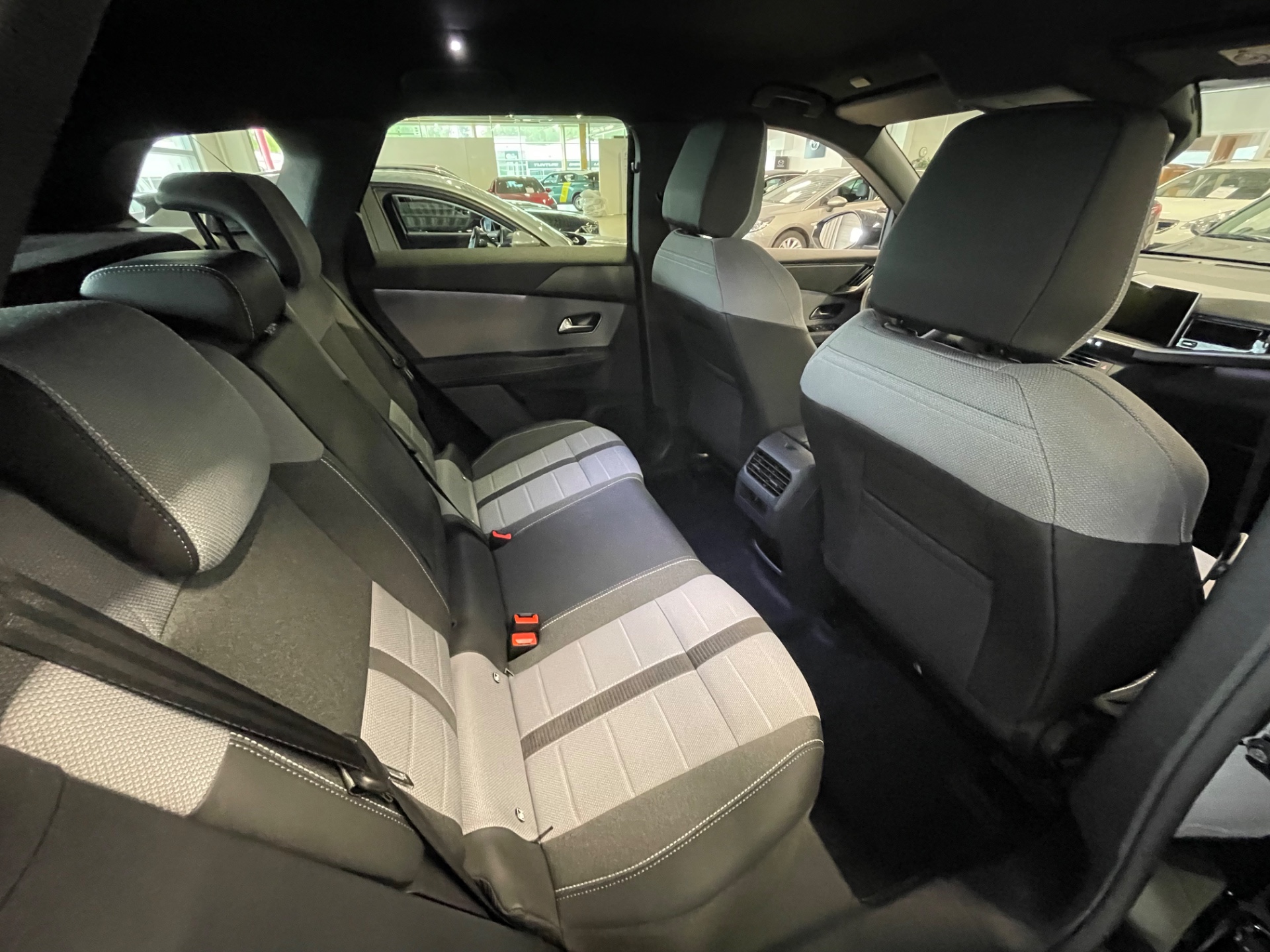 Opel Grandland Hybrid 145 GS Automaatti / Korkotarjous 2,99% + kulut