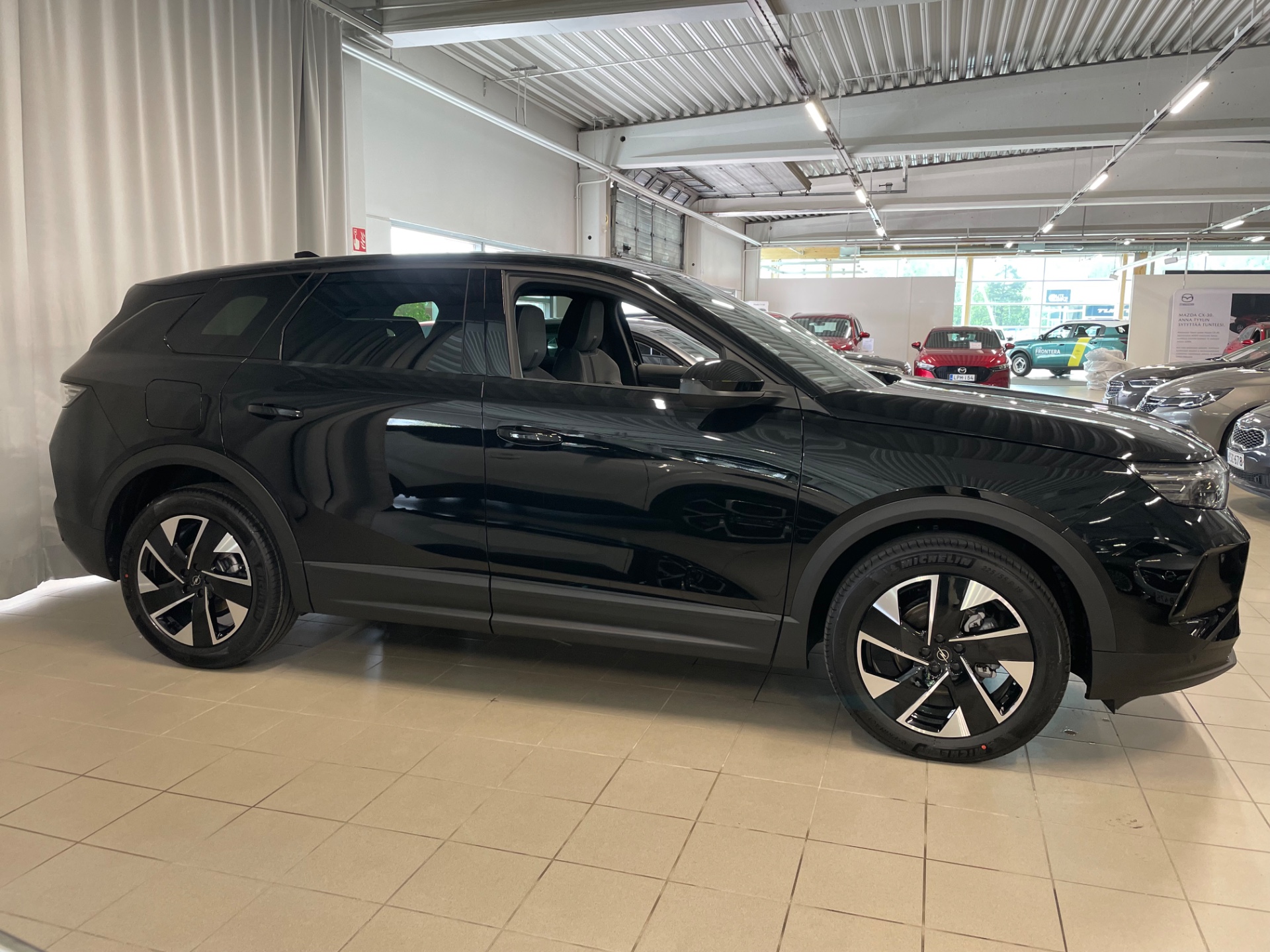 Opel Grandland Hybrid 145 GS Automaatti / Korkotarjous 2,99% + kulut