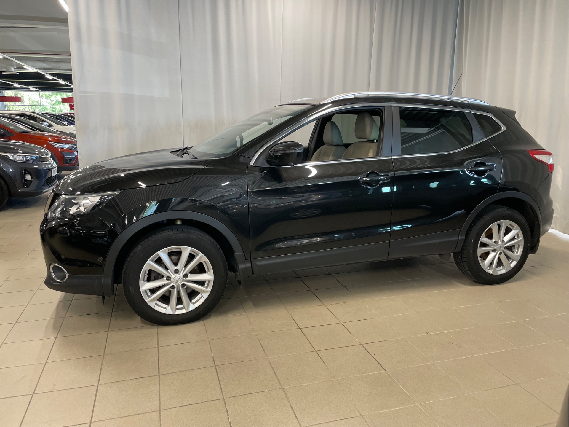NISSAN QASHQAI dCi 130 Business 360 2WD Xtronic Alcantara / Juuri huollettu