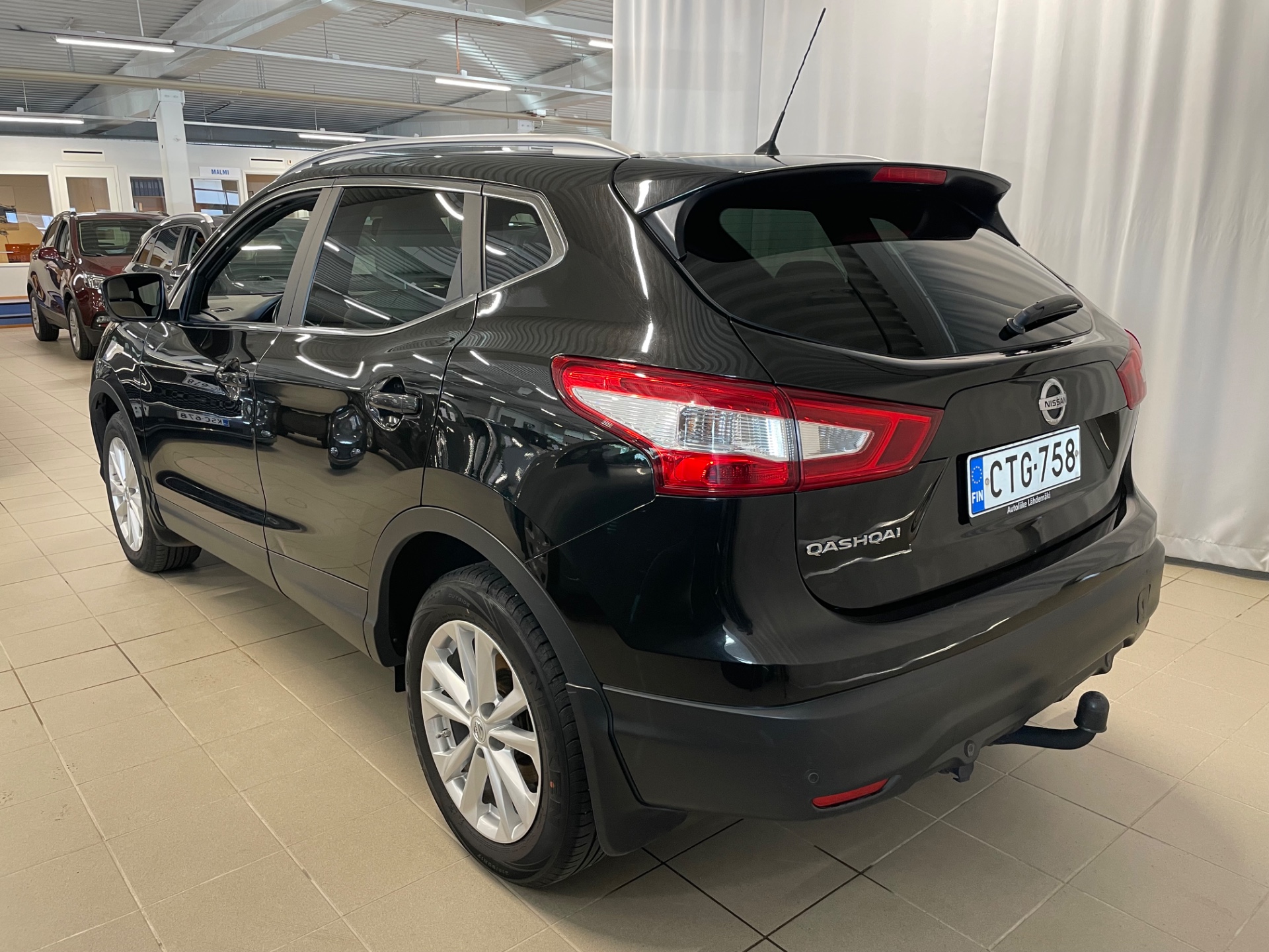 NISSAN QASHQAI dCi 130 Business 360 2WD Xtronic Alcantara / Juuri huollettu