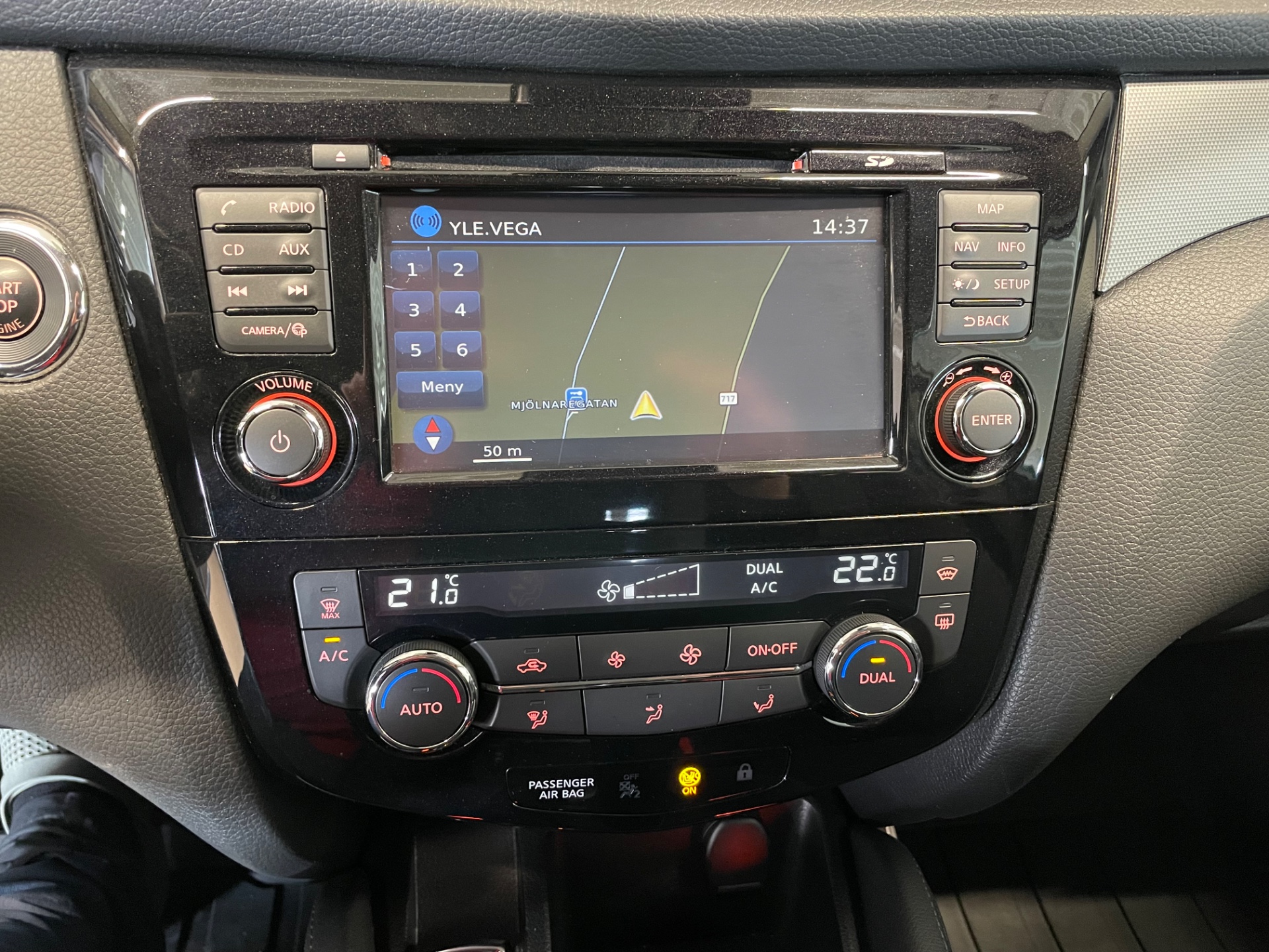 NISSAN QASHQAI DIG-T 115 Tekna 2WD Xtronic 18" / Vähän ajettu / Hyvin varusteltu / Huollettu 04/2025 /