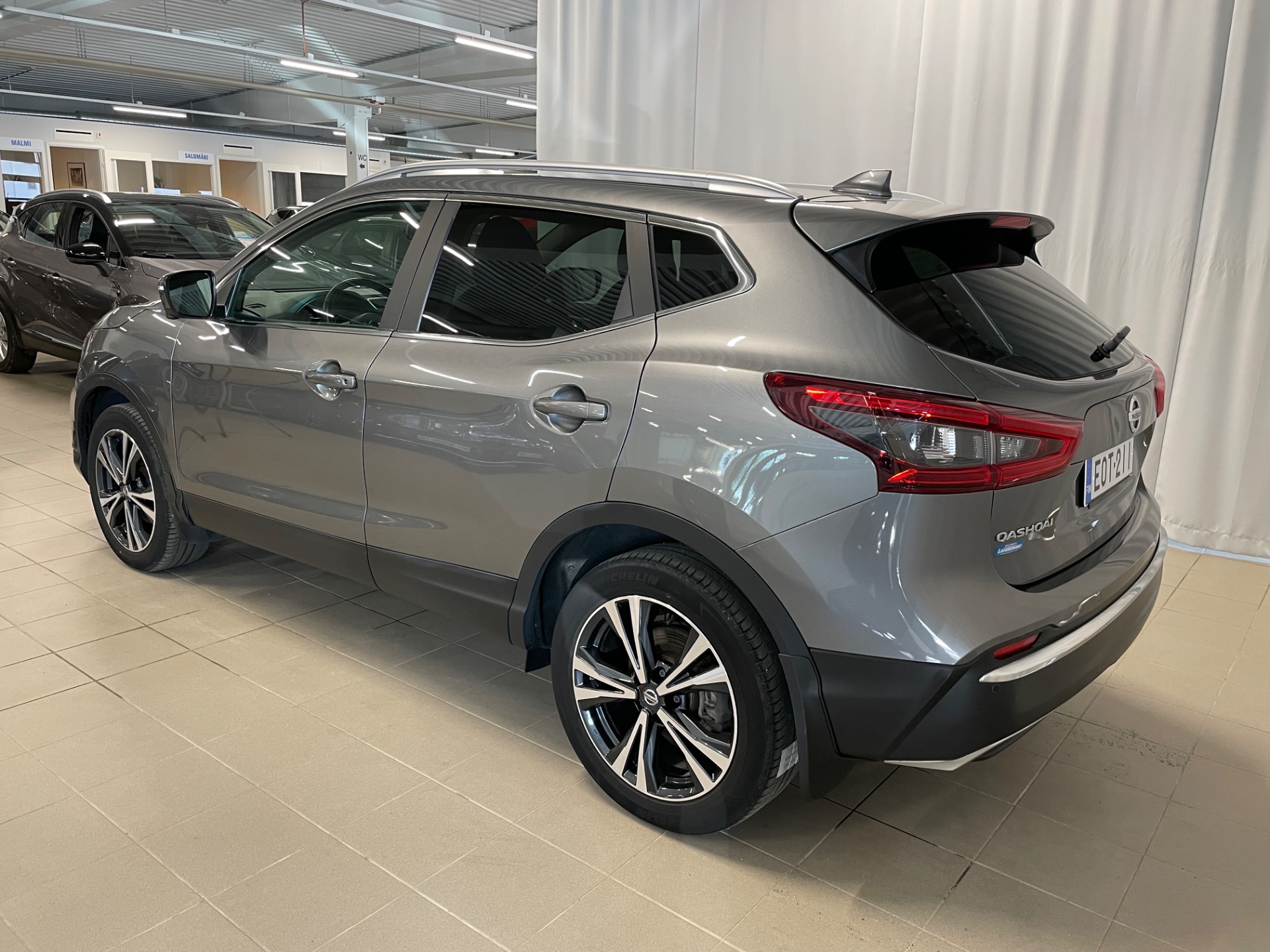 NISSAN QASHQAI DIG-T 115 Tekna 2WD Xtronic 18" / Vähän ajettu / Hyvin varusteltu / Huollettu 04/2025 /
