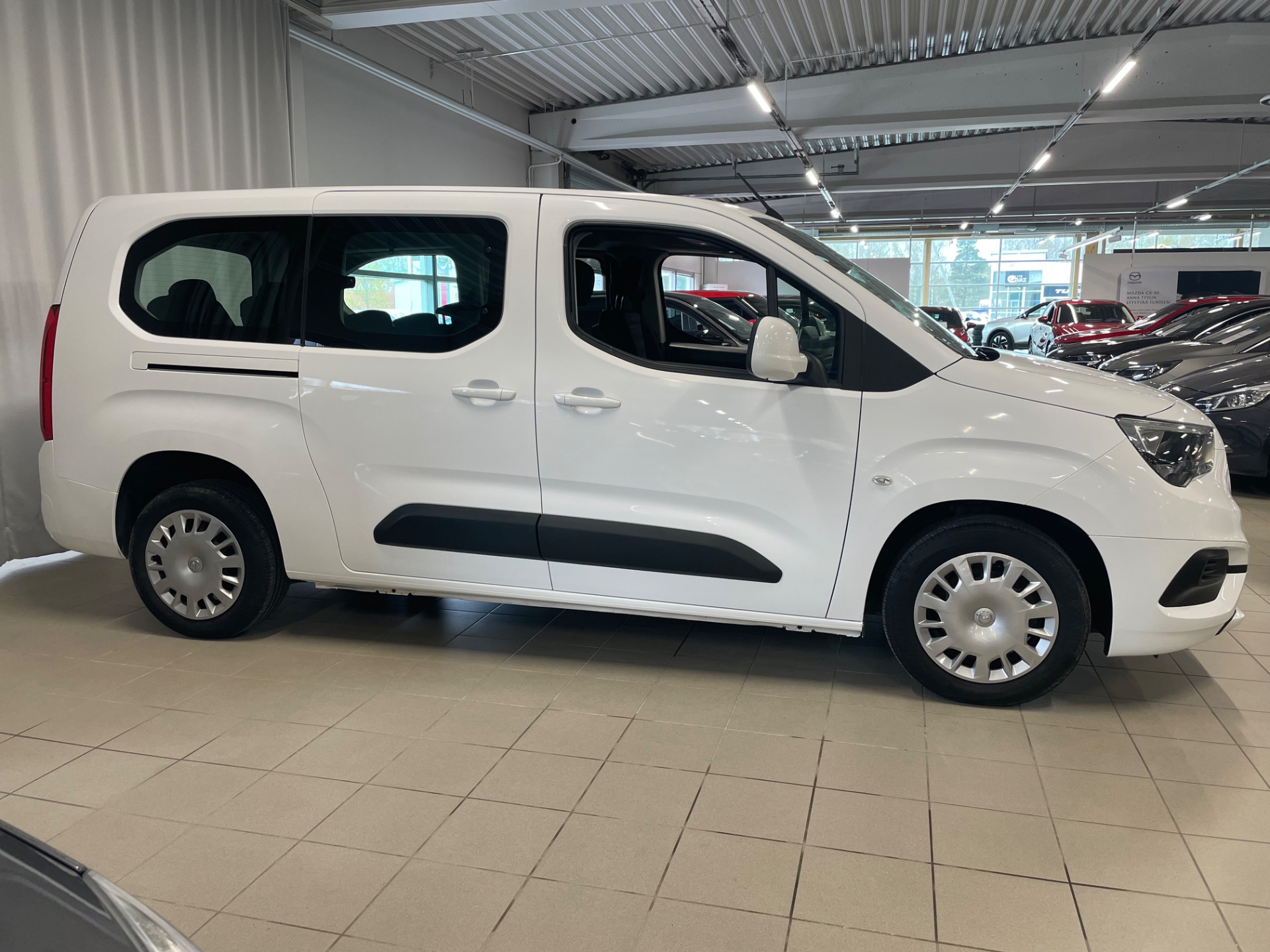 OPEL COMBO Life XL Enjoy 1,5 DT ECOTEC Start/Stop 75 kW MT5