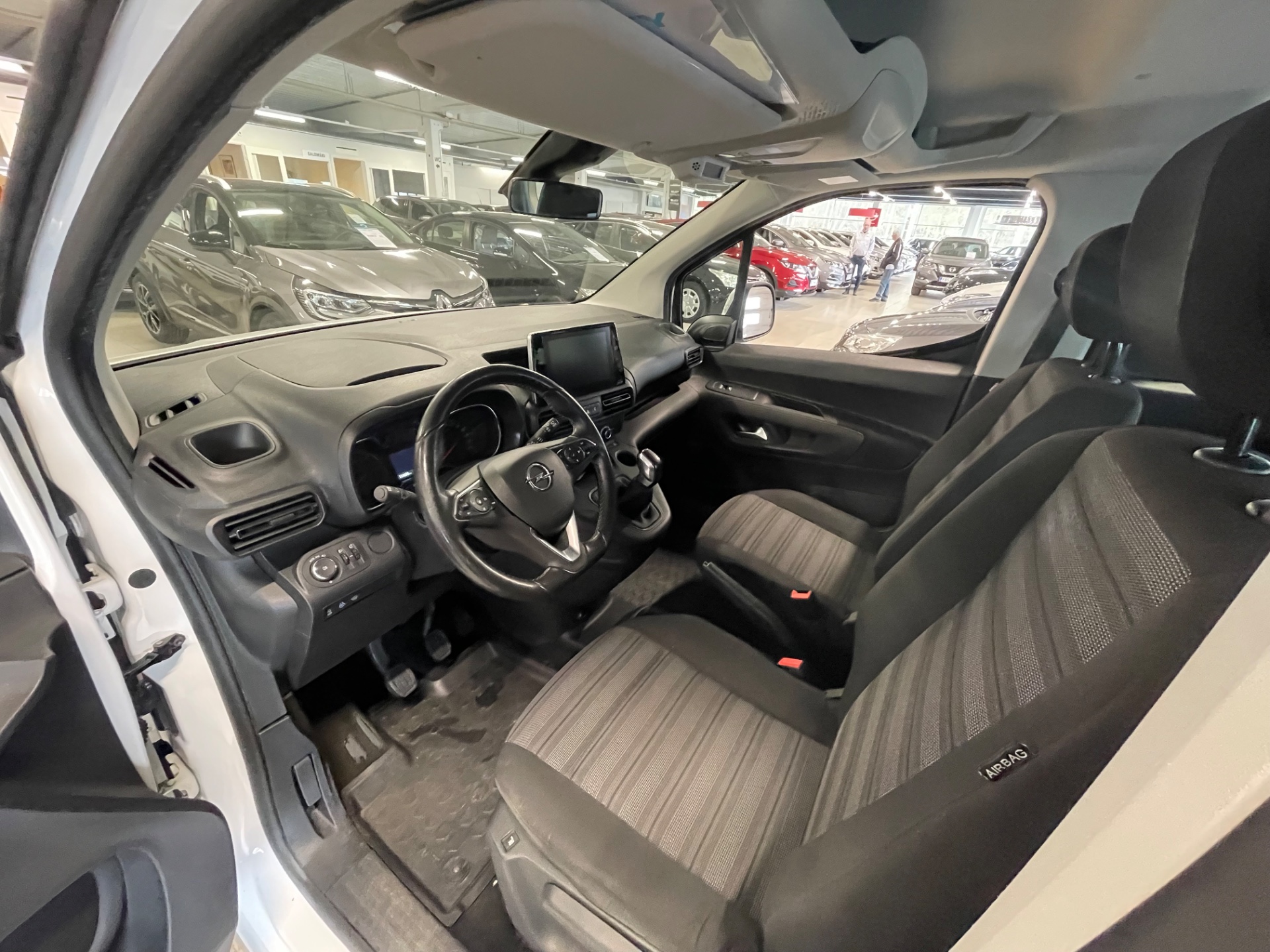 OPEL COMBO Life XL Enjoy 1,5 DT ECOTEC Start/Stop 75 kW MT5