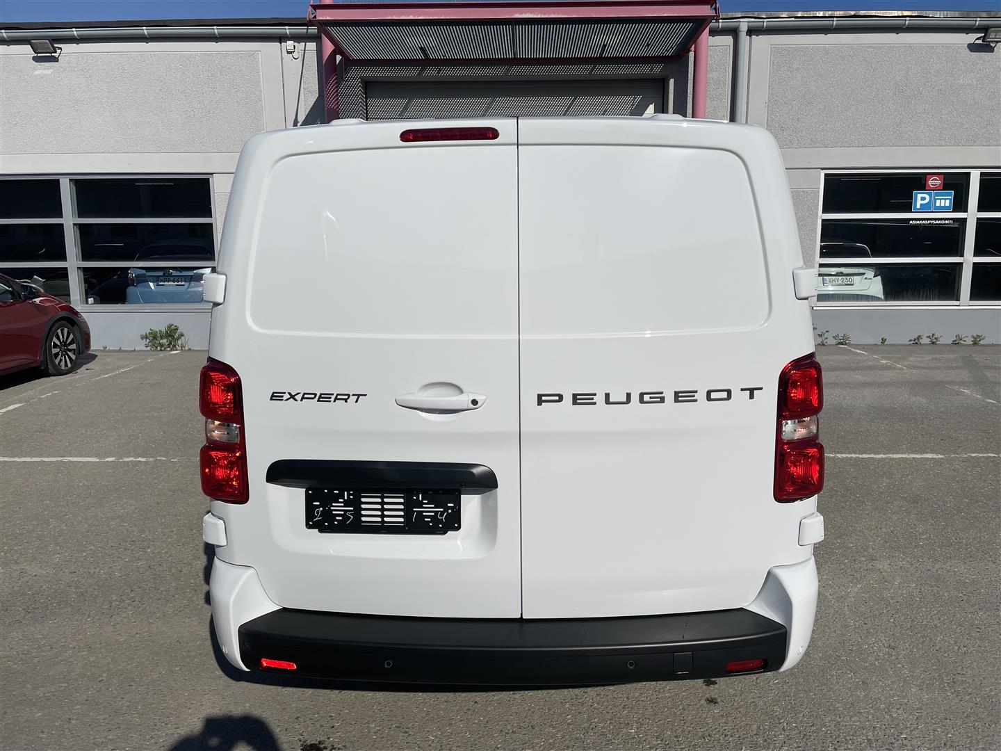 PEUGEOT Expert BlueHDi 145 EAT8-automaatti XL Launch edition