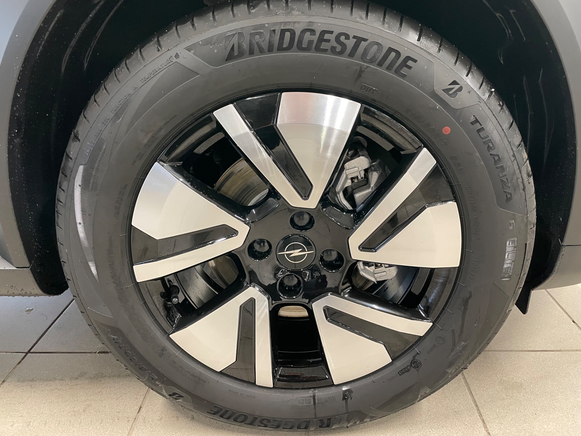 Opel Frontera GS Launch Edition Hybrid 145 Automaatti