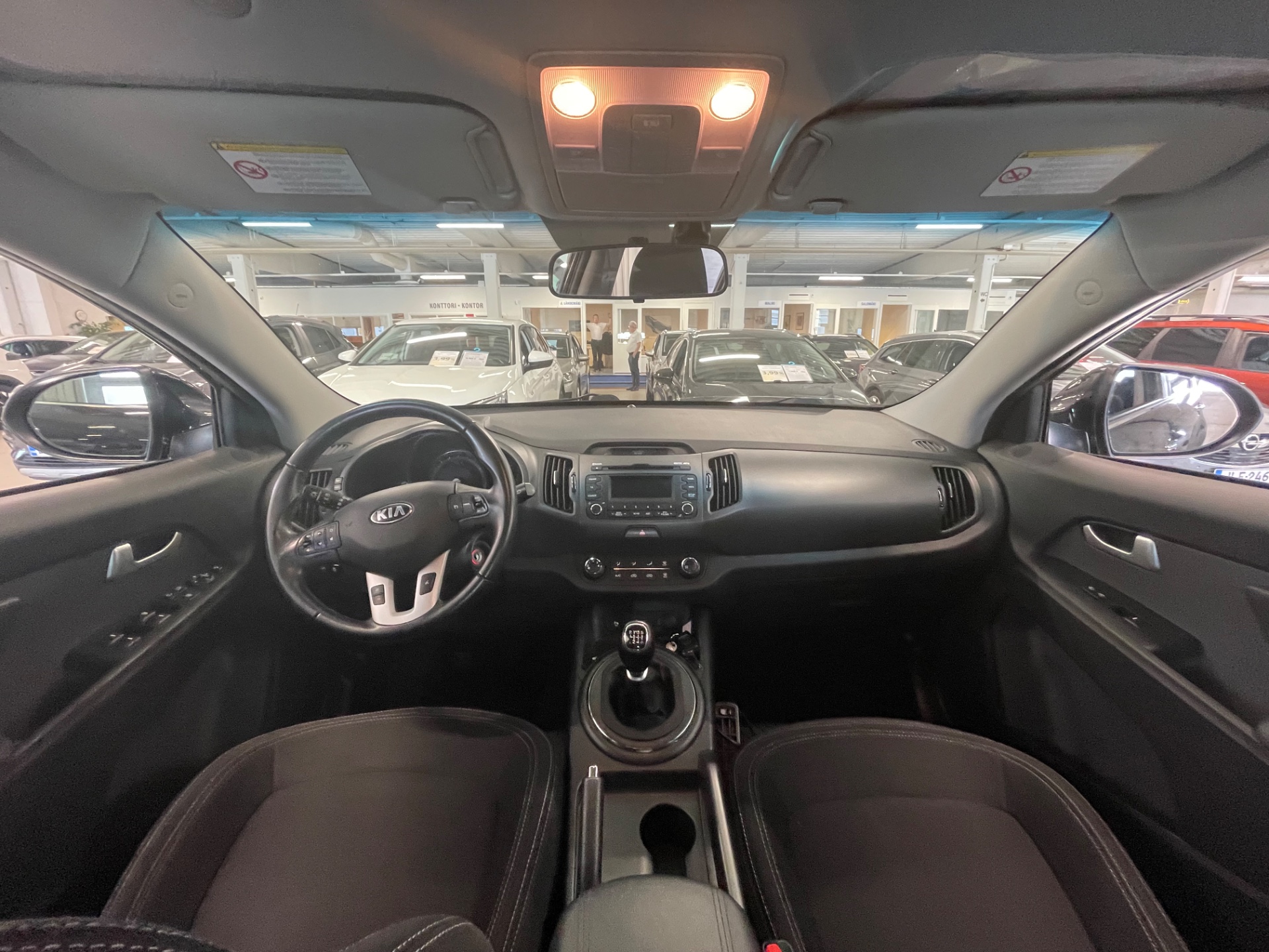 KIA Sportage 1,6 ISG Urban Active EcoDynamics / Uudet kesä- ja talvirenkaat / Tuulilasi vaihdettu