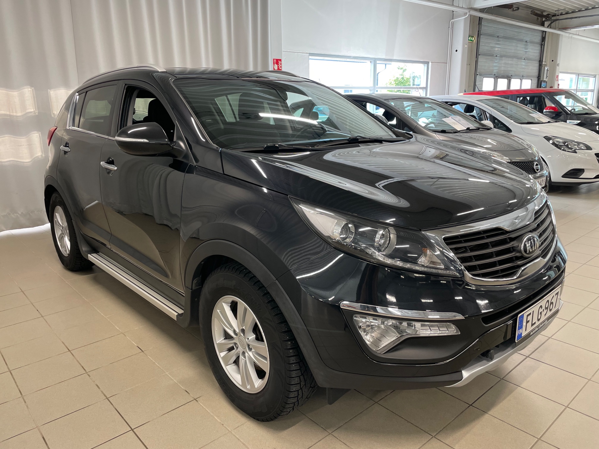 KIA Sportage 1,6 ISG Urban Active EcoDynamics / Uudet kesä- ja talvirenkaat / Tuulilasi vaihdettu