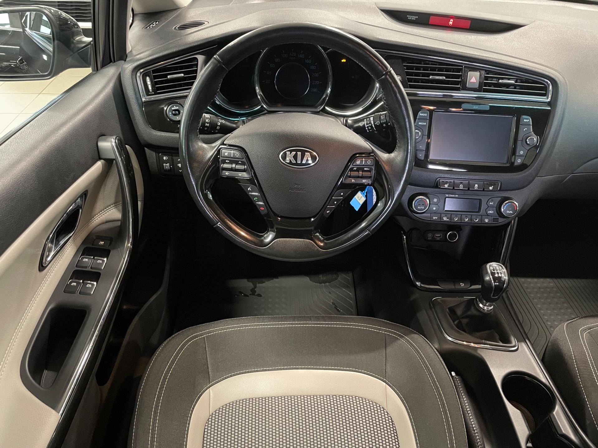 KIA cee'd 1,0 ISG 100hv Edition 7 SW EcoDynamics / Juuri huollettu / Seuraava katsastus 2027