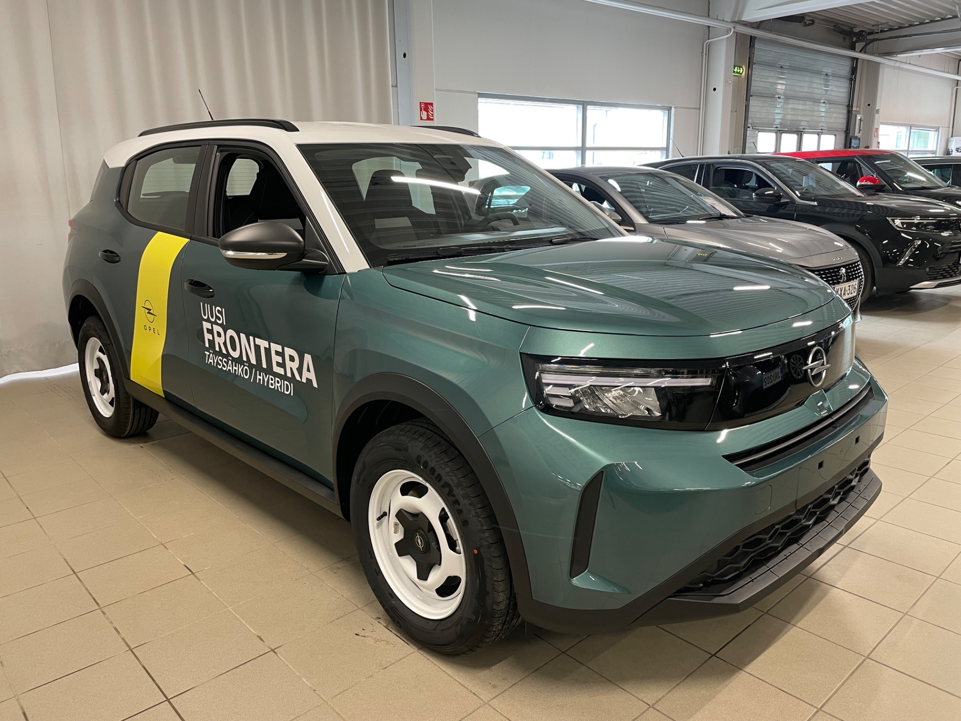OPEL Frontera Launch Edition Hybrid 145 Automaatti