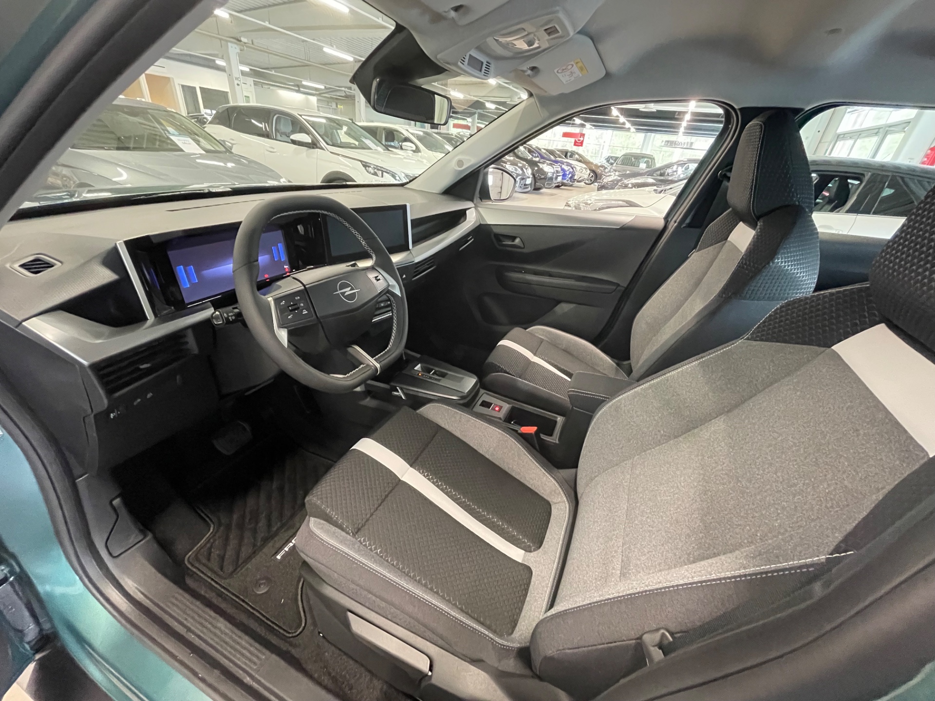 OPEL Frontera Launch Edition Hybrid 145 Automaatti