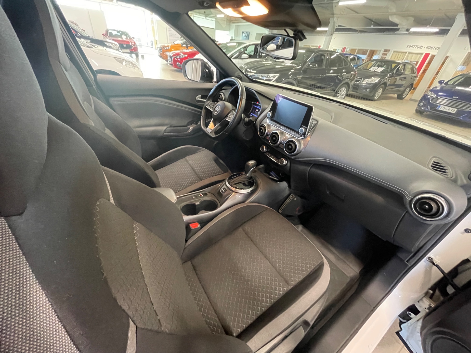 NISSAN Juke DIG-T 117HP 7DCT N-Connecta / Hyvät varusteet / Korkea maavara /