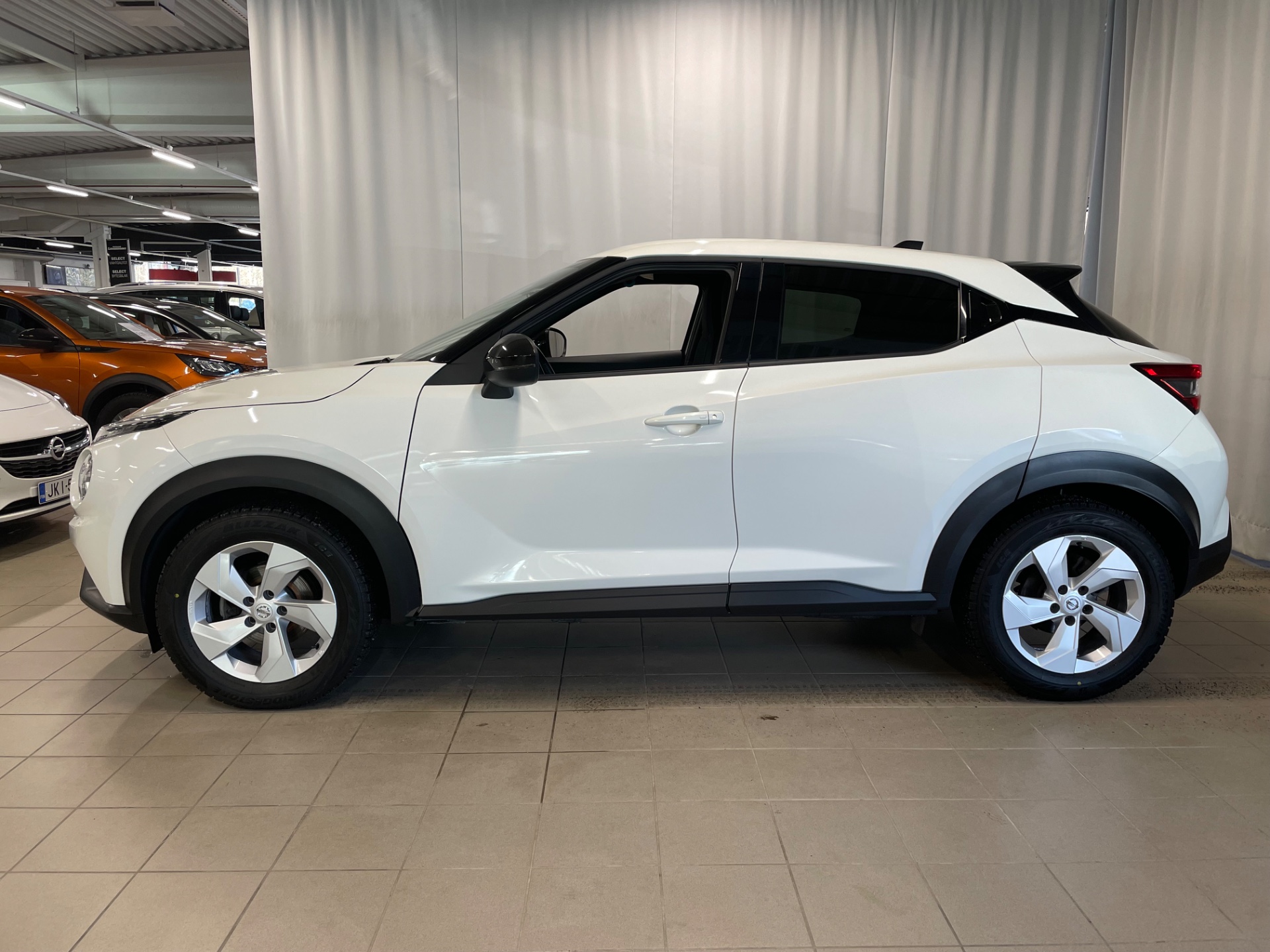 NISSAN Juke DIG-T 117HP 7DCT N-Connecta / Hyvät varusteet / Korkea maavara /