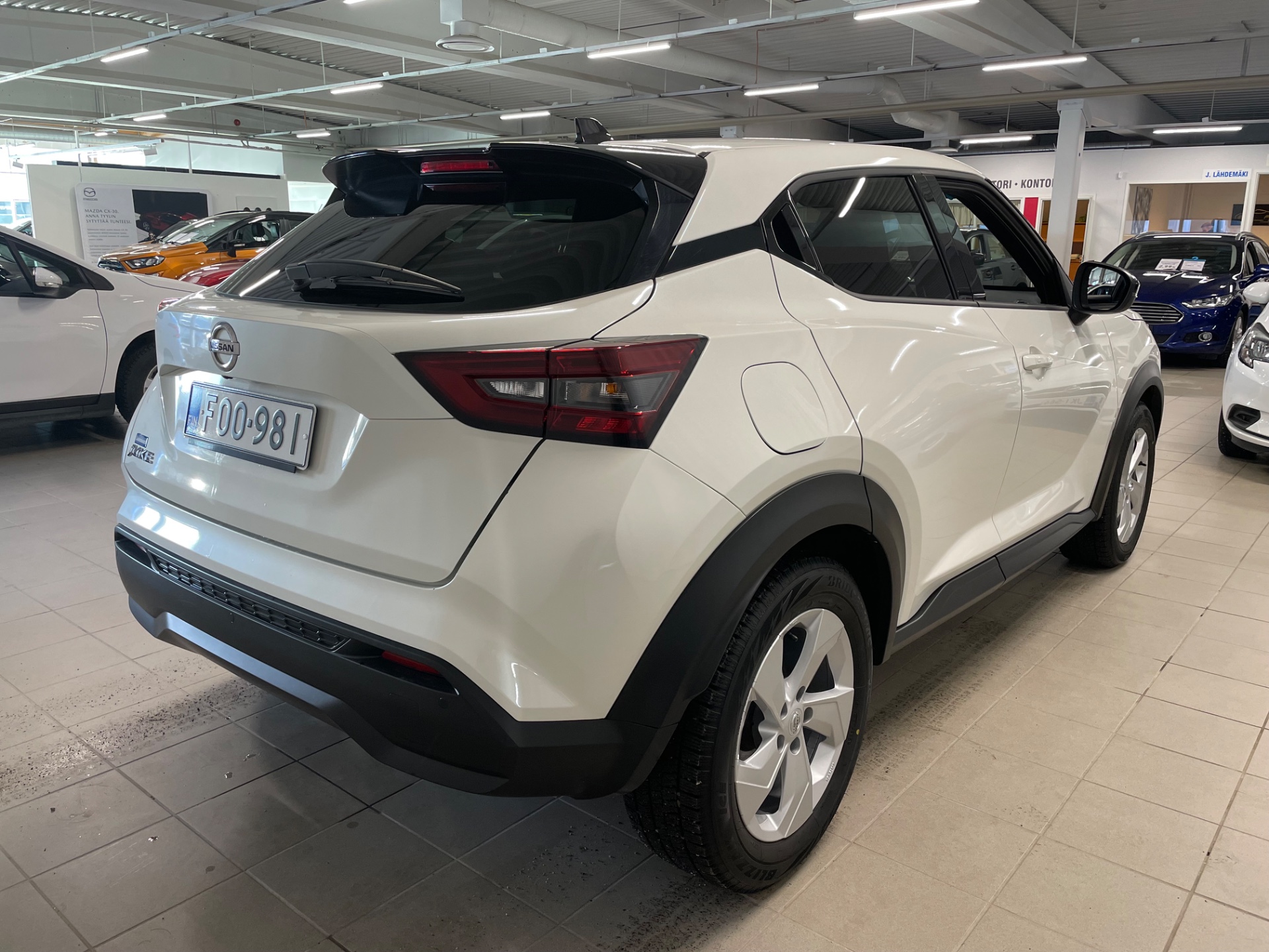 NISSAN Juke DIG-T 117HP 7DCT N-Connecta / Hyvät varusteet / Korkea maavara /