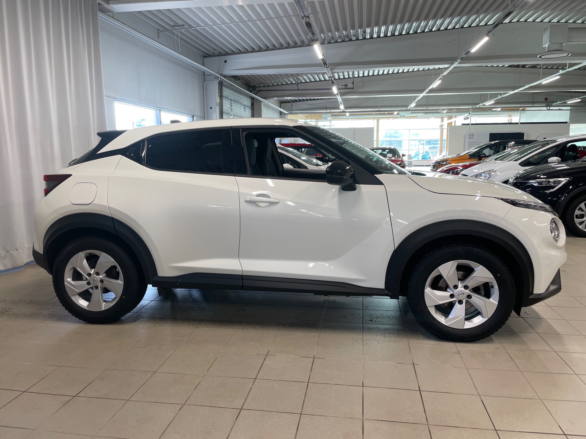 NISSAN Juke DIG-T 117HP 7DCT N-Connecta / Hyvät varusteet / Korkea maavara /